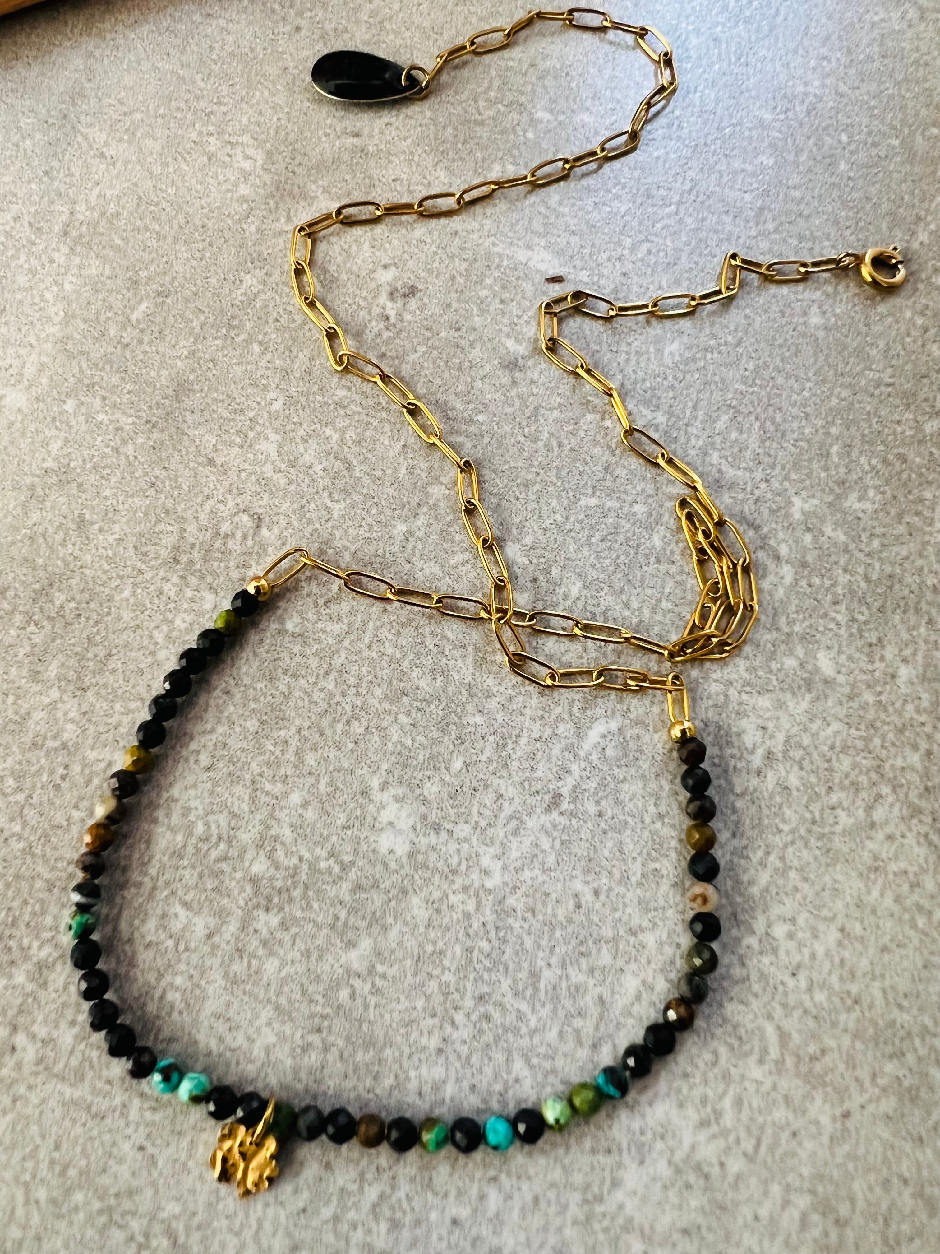 Bracelet TANIA fines perles vert foncé - Créations Uniques