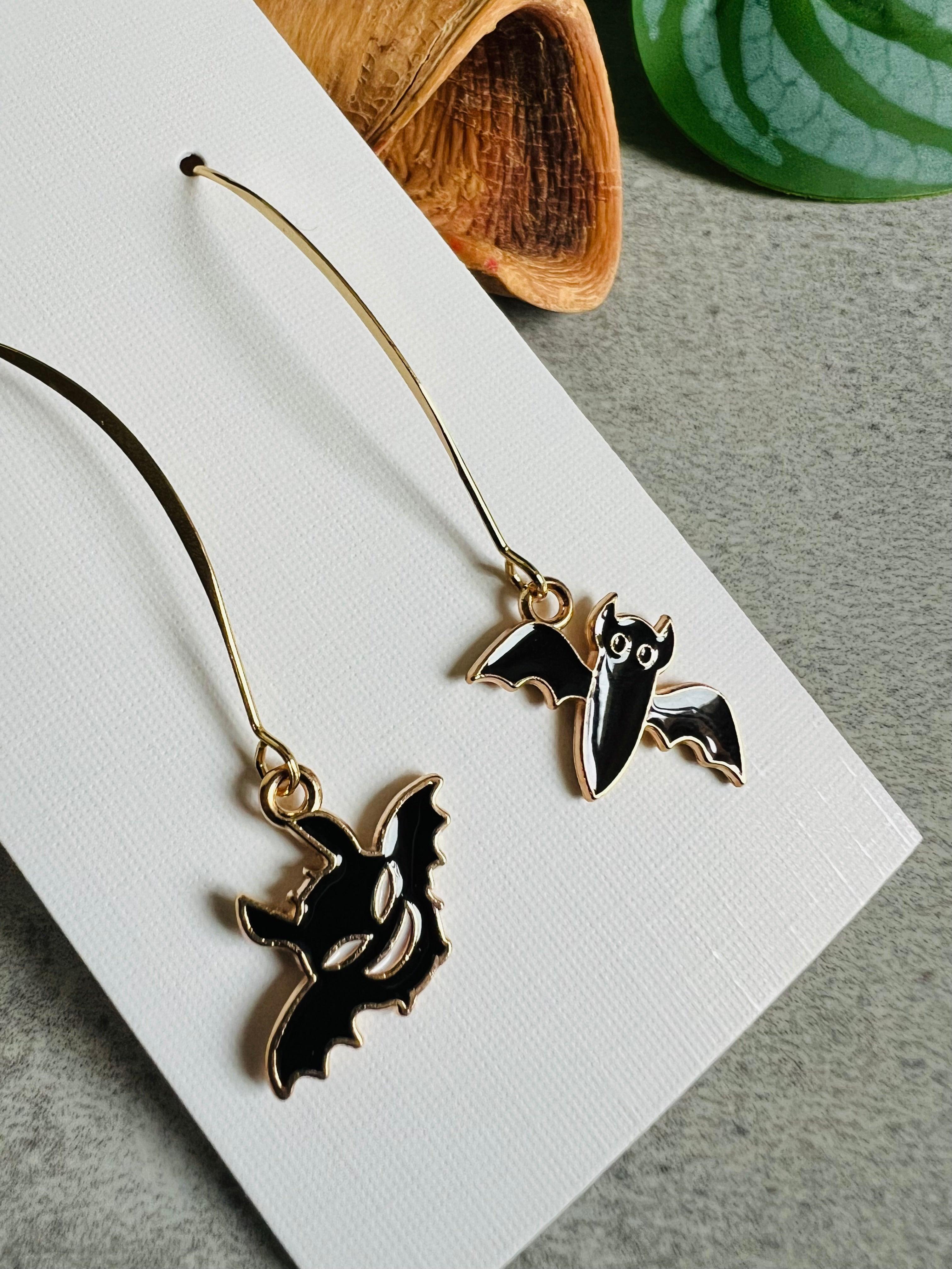 Boucles d’oreilles HALLOWEEN noires et asymétriques- Créations Uniques - Créations Uniques