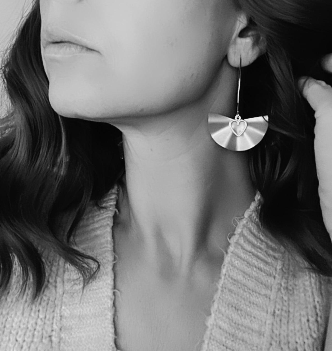 Boucles d’oreilles SELENE éventails argentés cœurs dorés - Créations Uniques - Créations Uniques