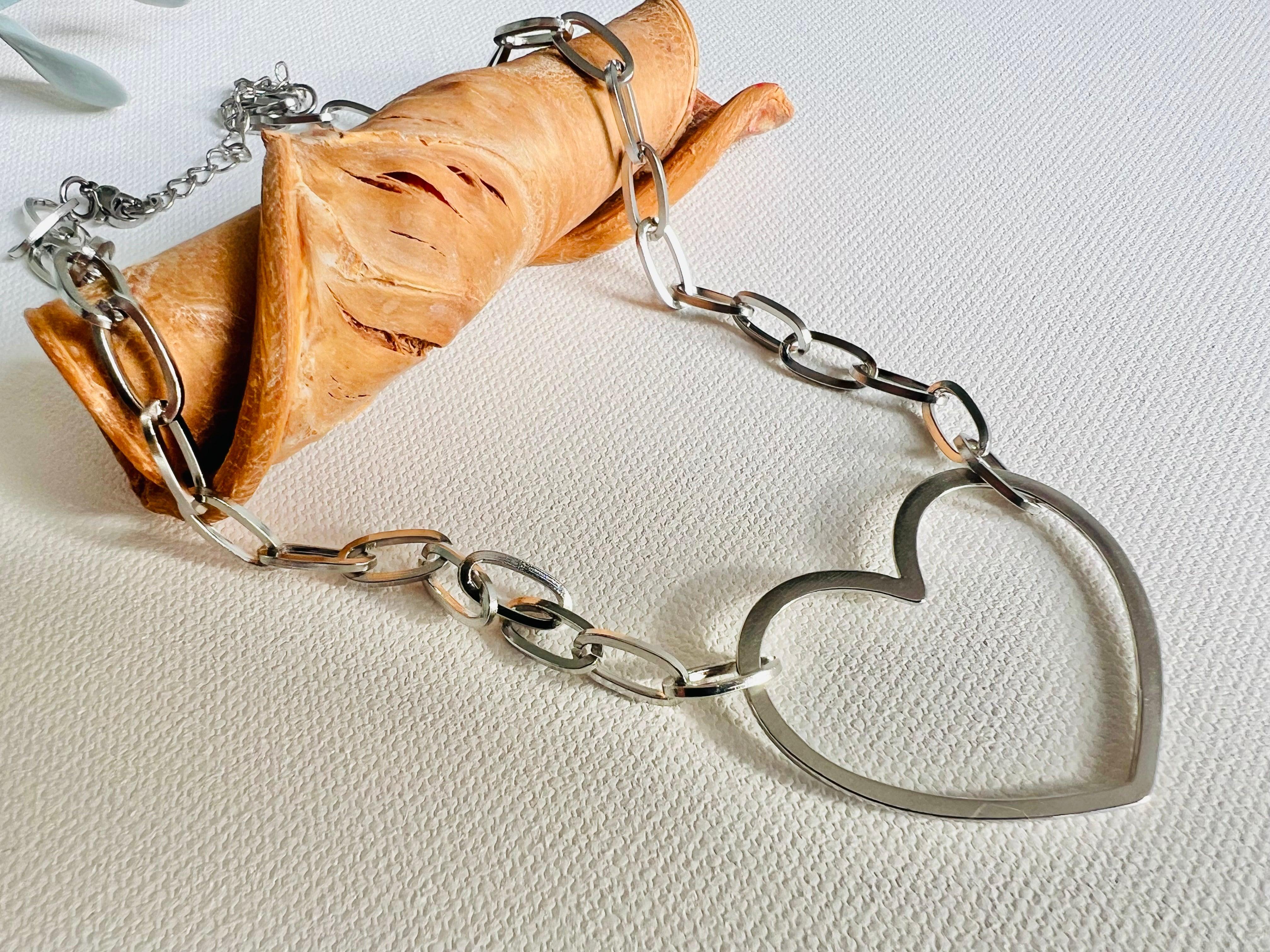 Collier LOUISETTE collier cœur argenté - Créations Uniques