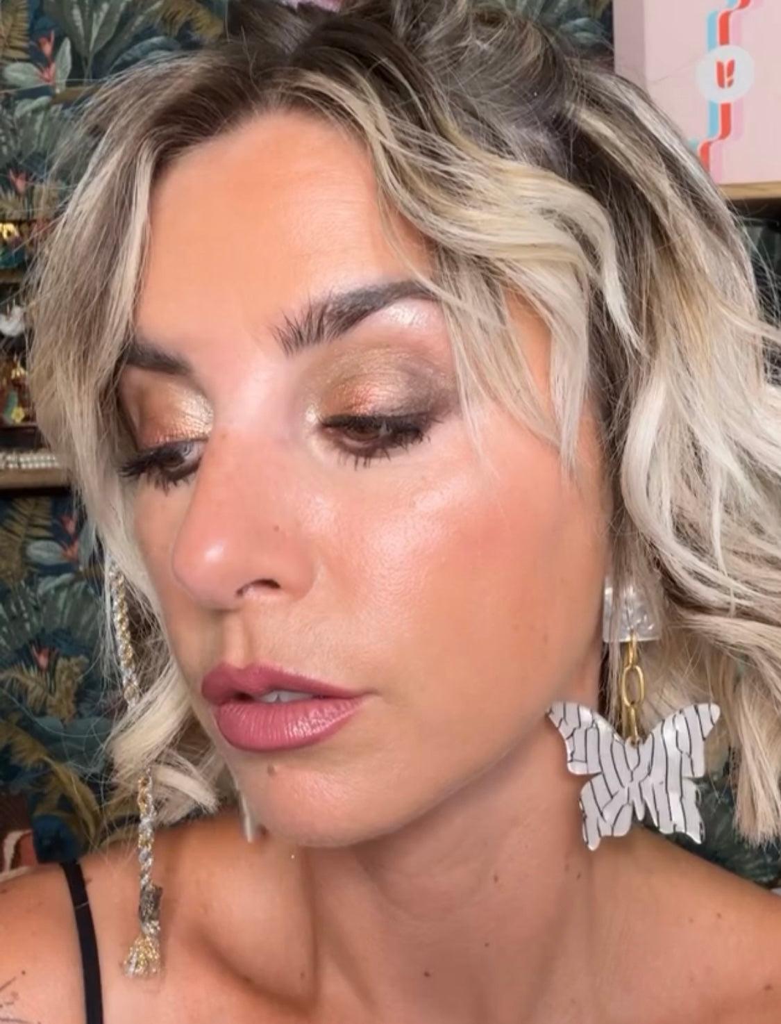 Boucles d’oreilles DALILA papillon résine blanc - Créations Uniques