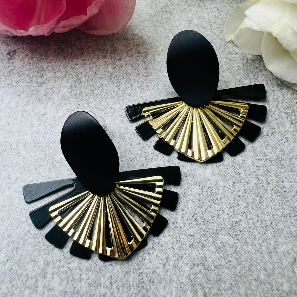Boucles d’oreilles LALY éventails noirs et dorés superposés - Créations Uniques - Créations Uniques
