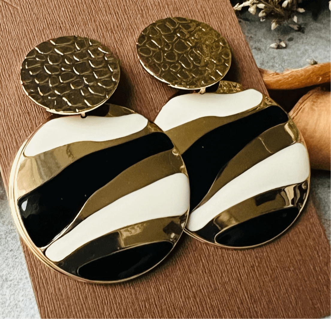 Boucles d’oreilles ARMELLE chic - noir, blanc et doré - Créations Uniques