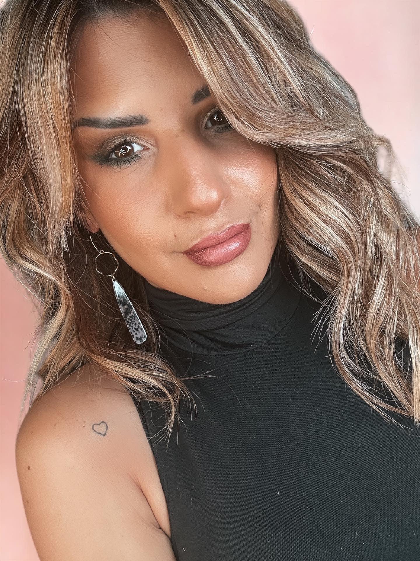 Boucles d’oreilles NATALEE longues gouttes résine - Créations Uniques - Créations Uniques