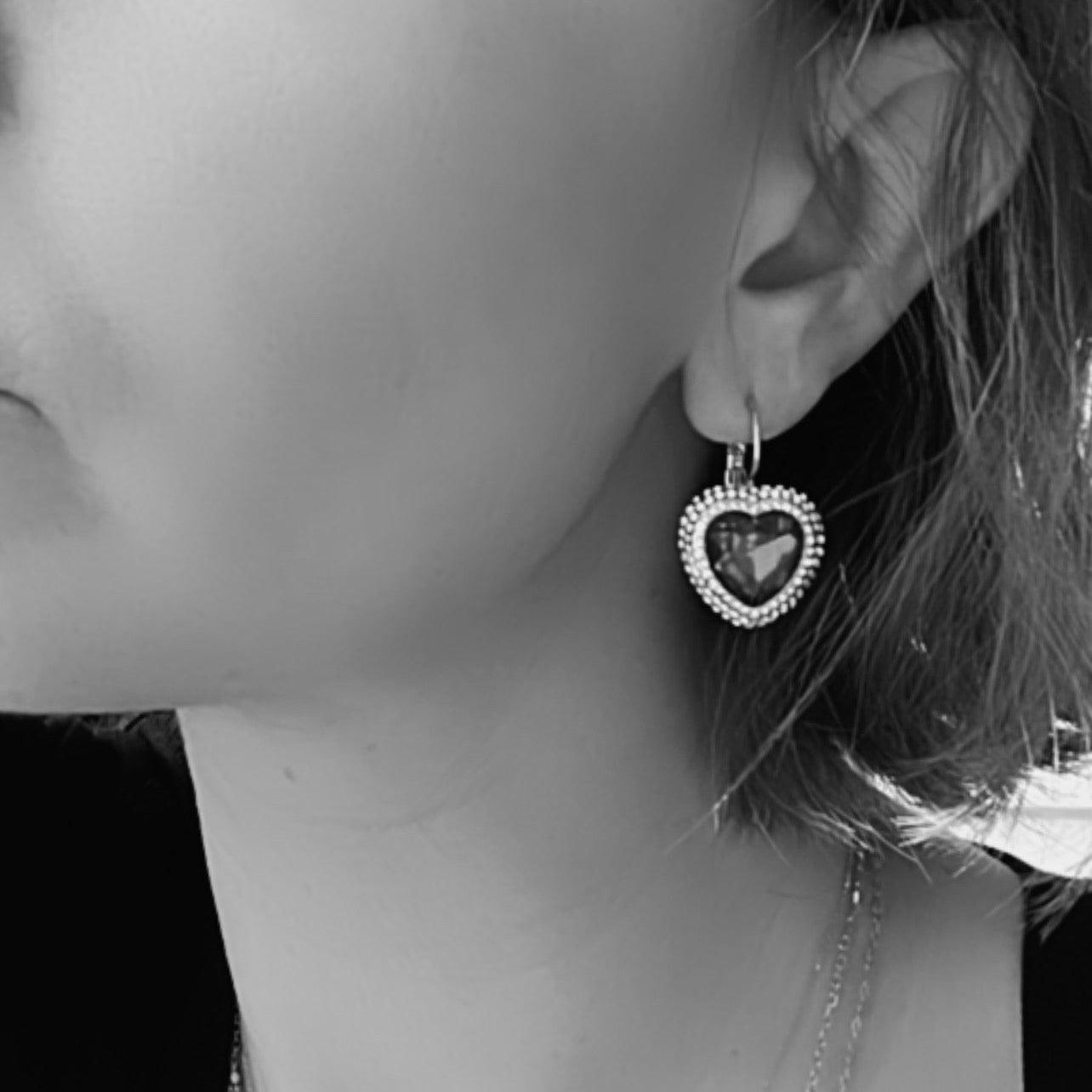 Boucles d’oreilles RONNIE cœurs émeraude strass crochets dormeuses - Créations Uniques