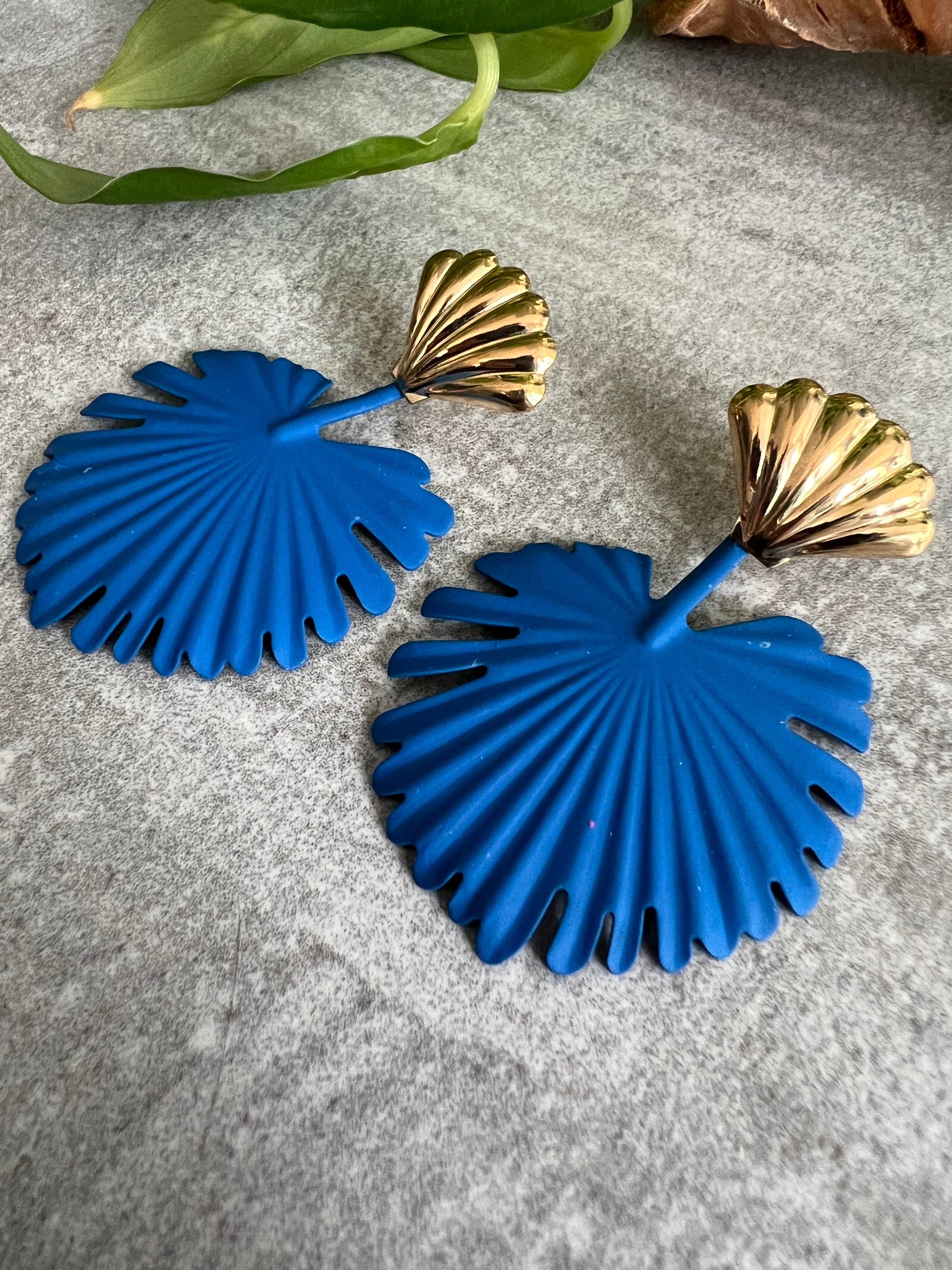Boucles d’oreilles PHILOMÈNE feuilles tropicales bleues - Créations Uniques