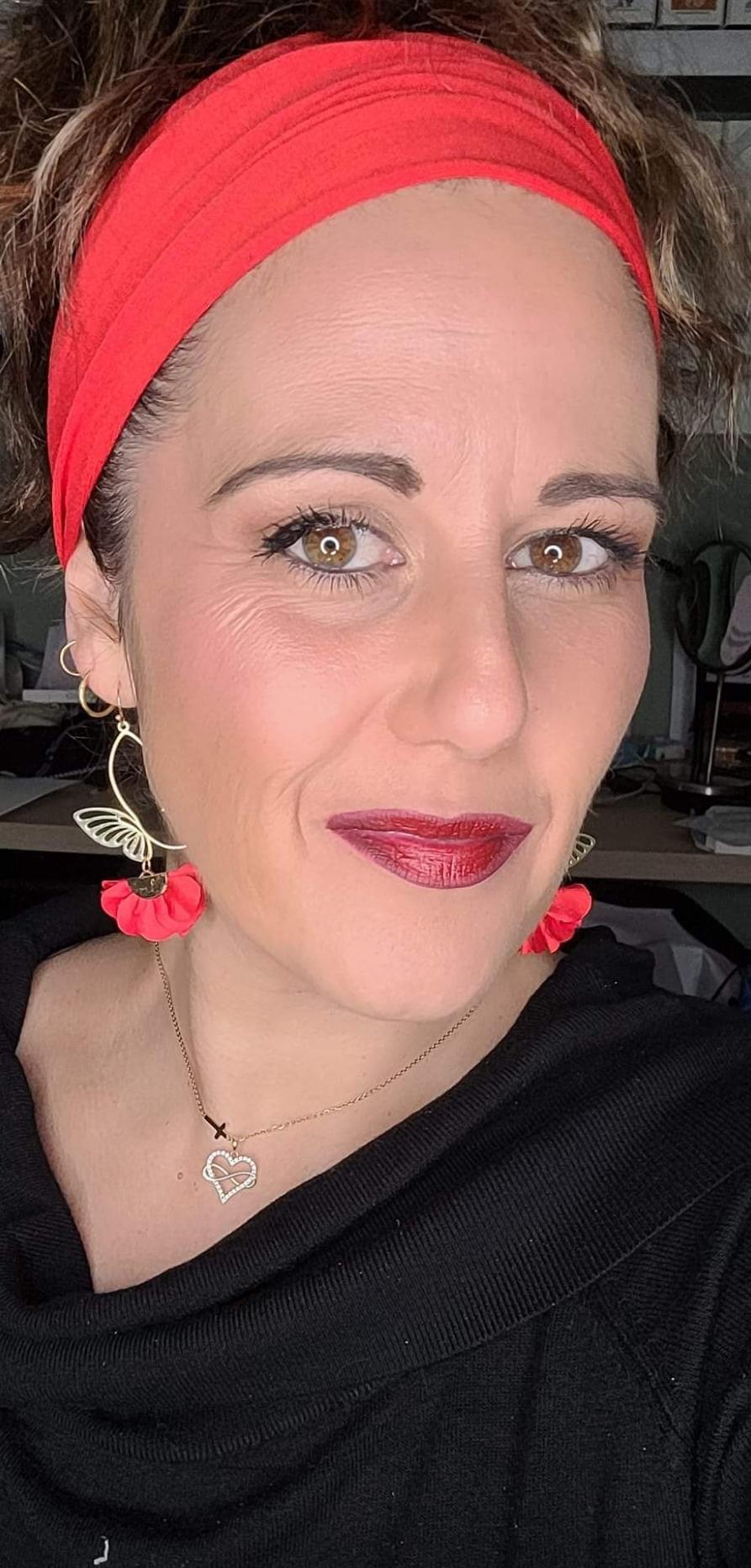 Boucles d’oreilles SUZETTE papillons dorés et pampilles tissu rouge - Créations Uniques - Créations Uniques