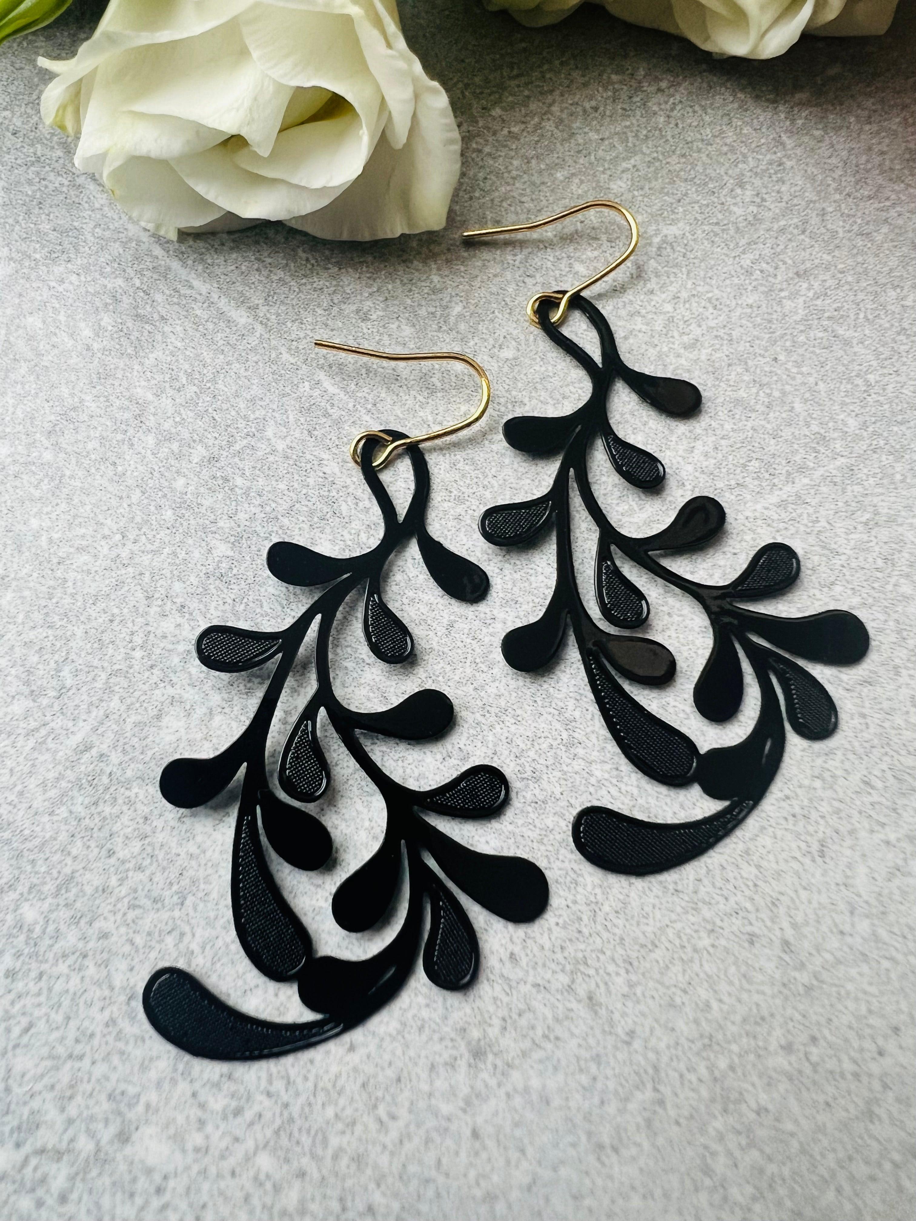 Boucles d’oreilles NINON feuillage noir - Créations Uniques - Créations Uniques