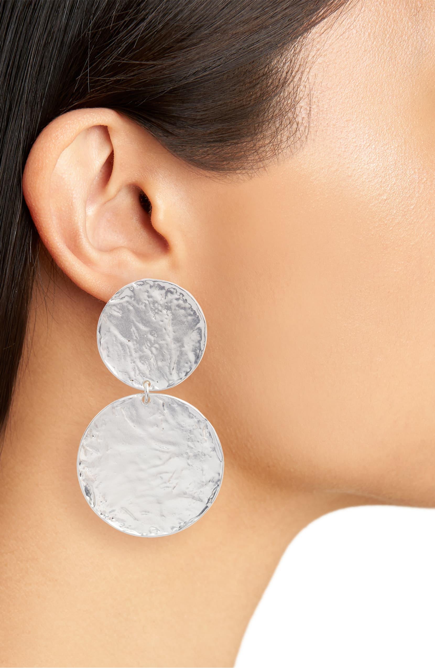 E62070 Boucles d'oreilles clips déclaration double disques - Karine Sultan - Créations Uniques