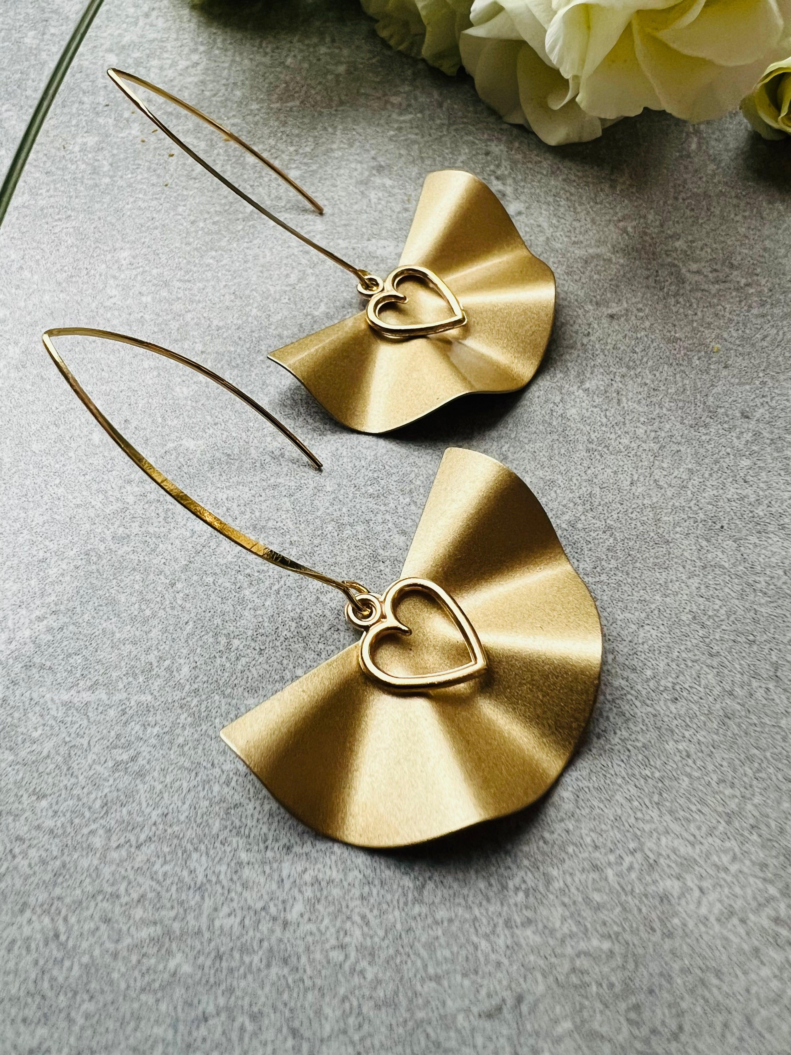 Boucles d’oreilles SELENE éventails dorés version longue - Créations Uniques - Créations Uniques