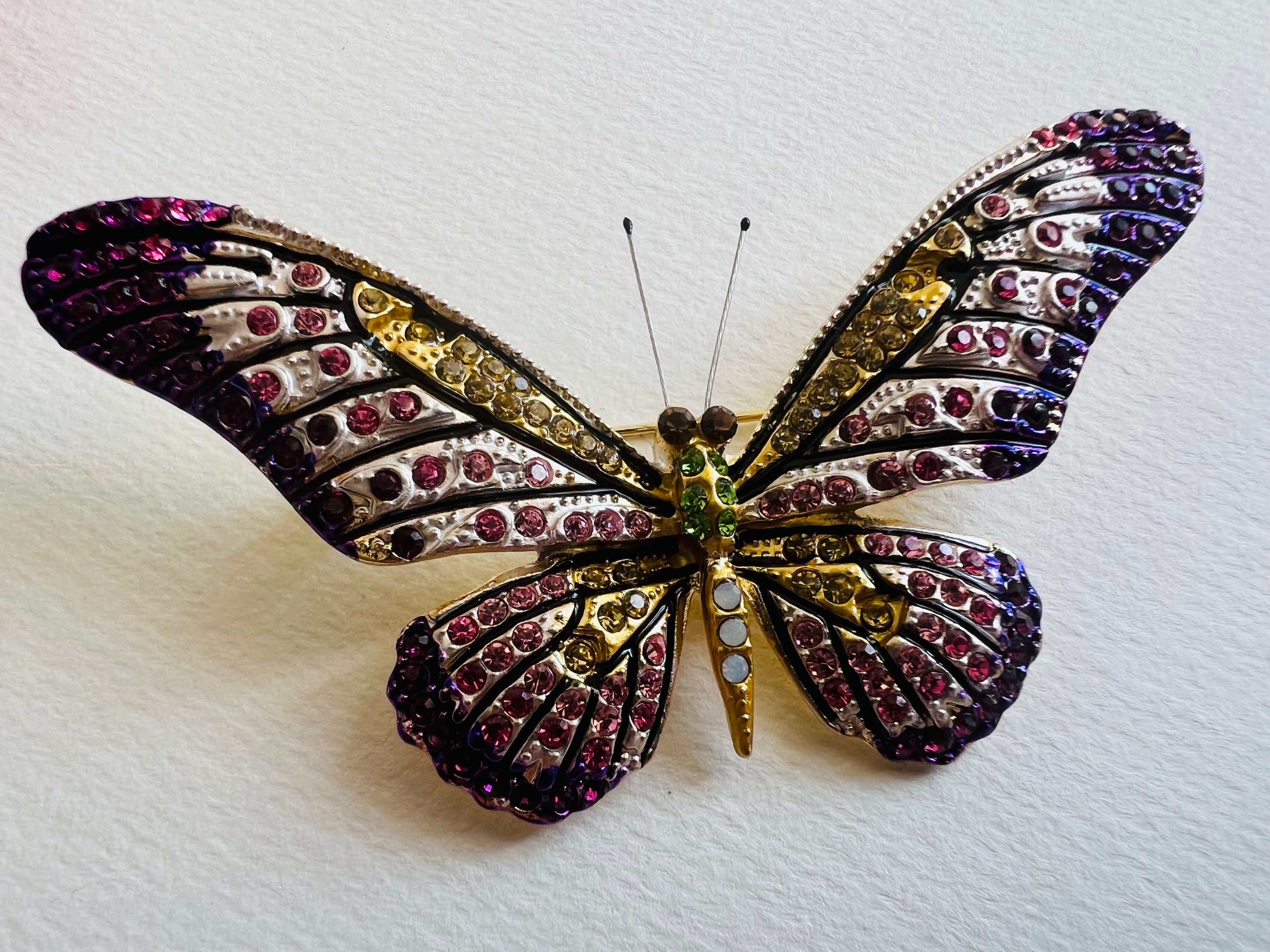 Broche CHARLYN grand papillon strass blanc et violet - Créations Uniques