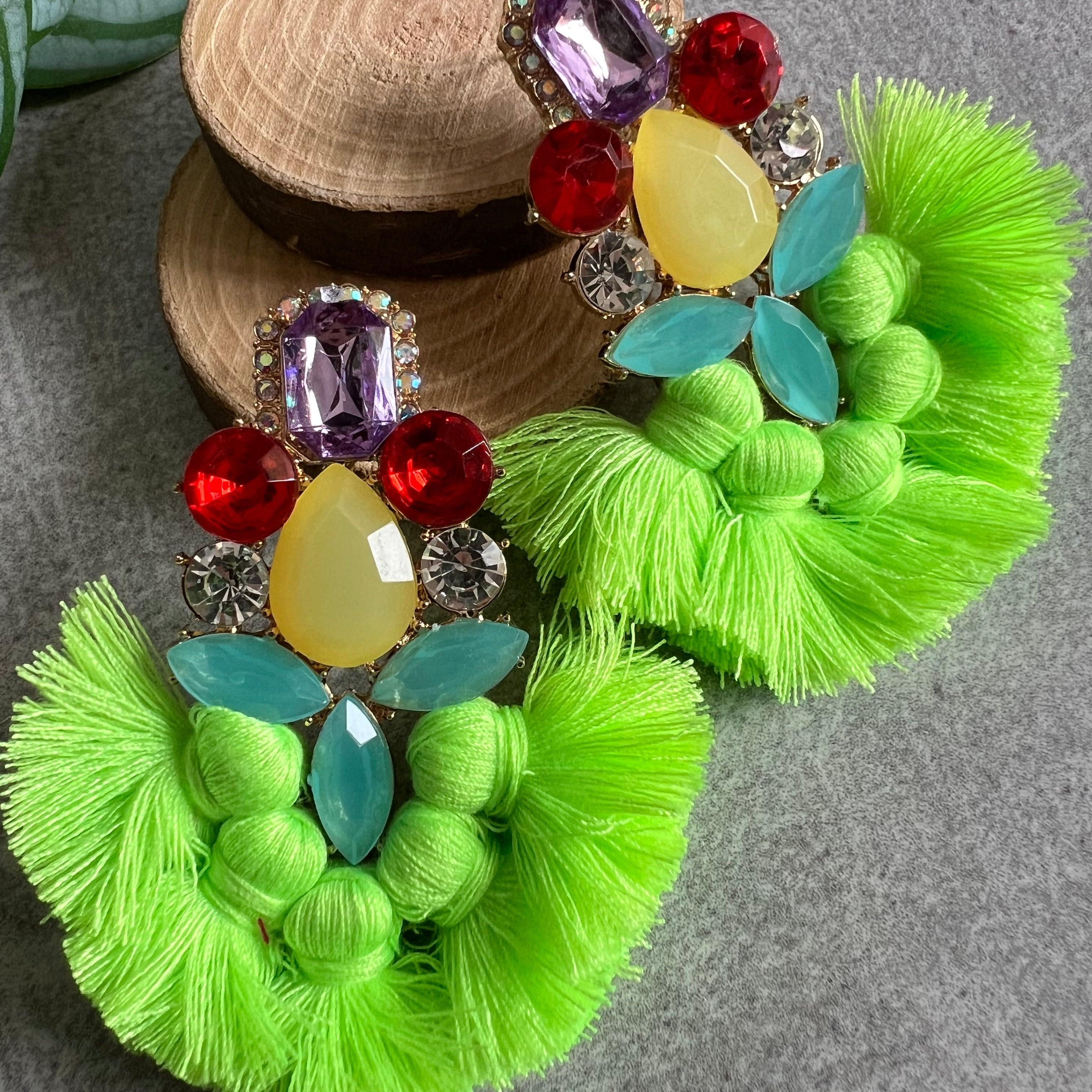 Boucles d’oreilles SOLÉNA pompons vert fluo - Créations Uniques