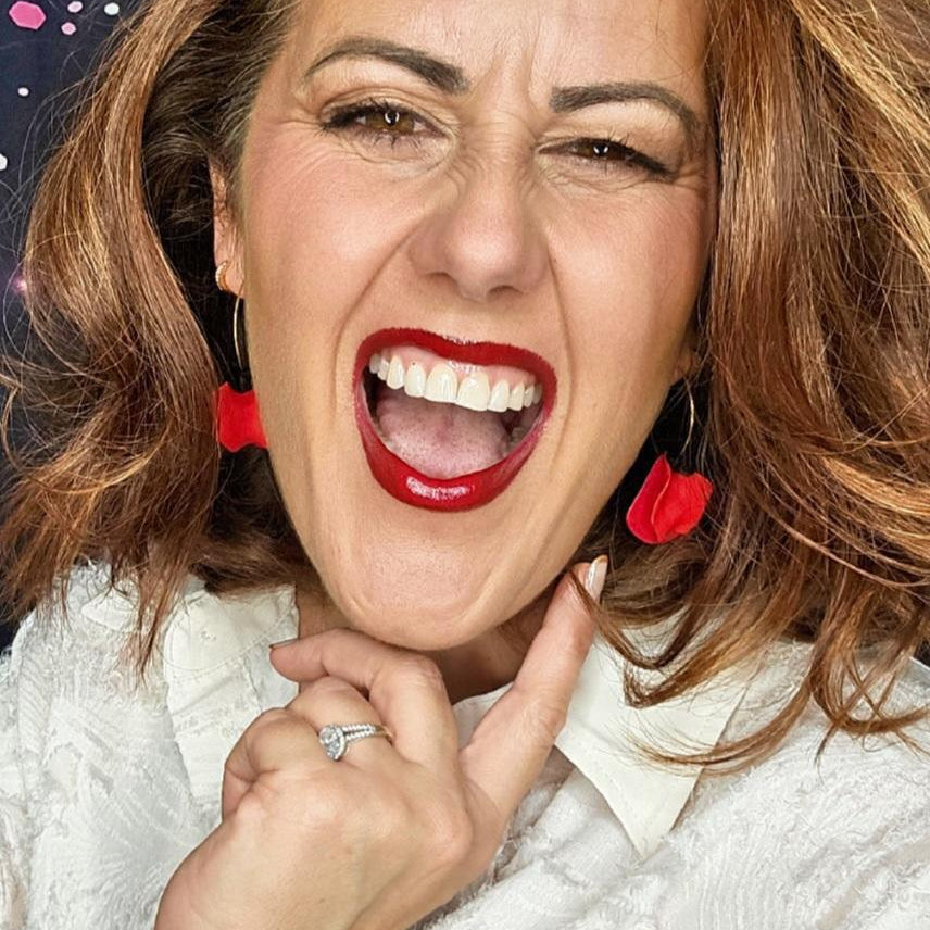 Boucles d’oreilles MARIELLE pétales rouges et cœurs cristal noirs - Créations Uniques - Créations Uniques