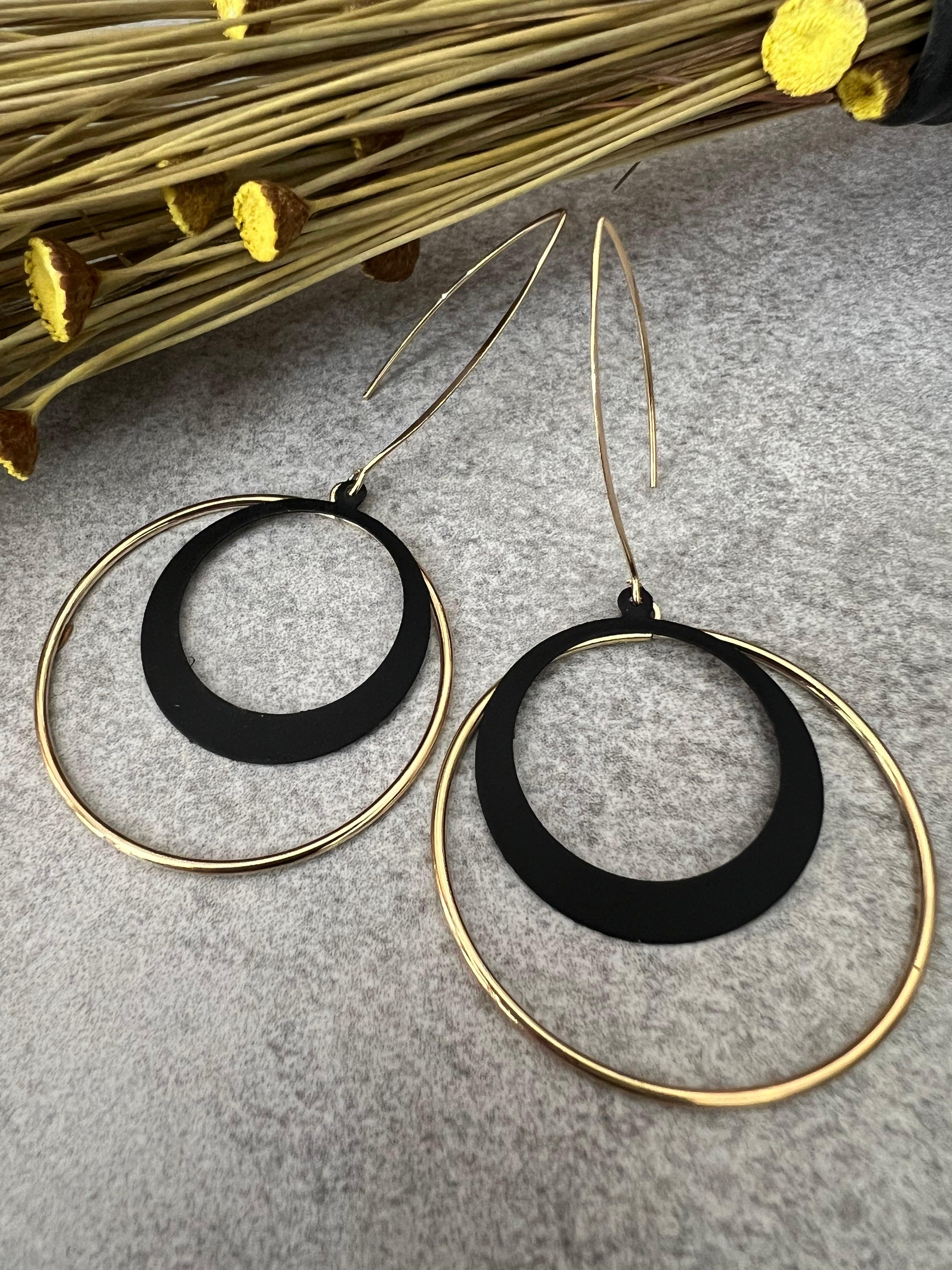 Boucles d’oreilles DELIA noires et dorées - Créations Uniques - Créations Uniques