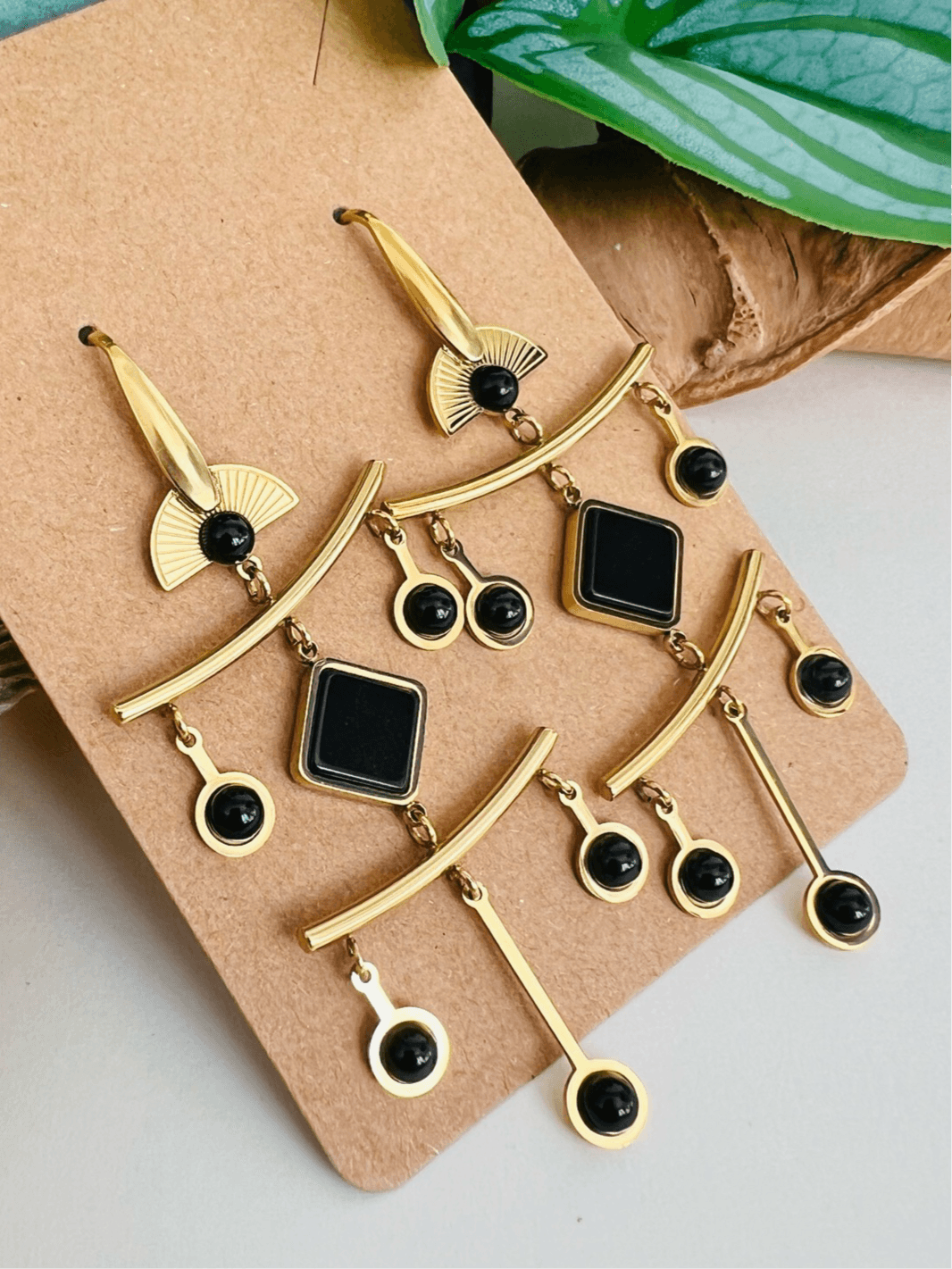 Boucles d’oreilles ISAURE noir et doré - inspiration japonaise - Créations Uniques