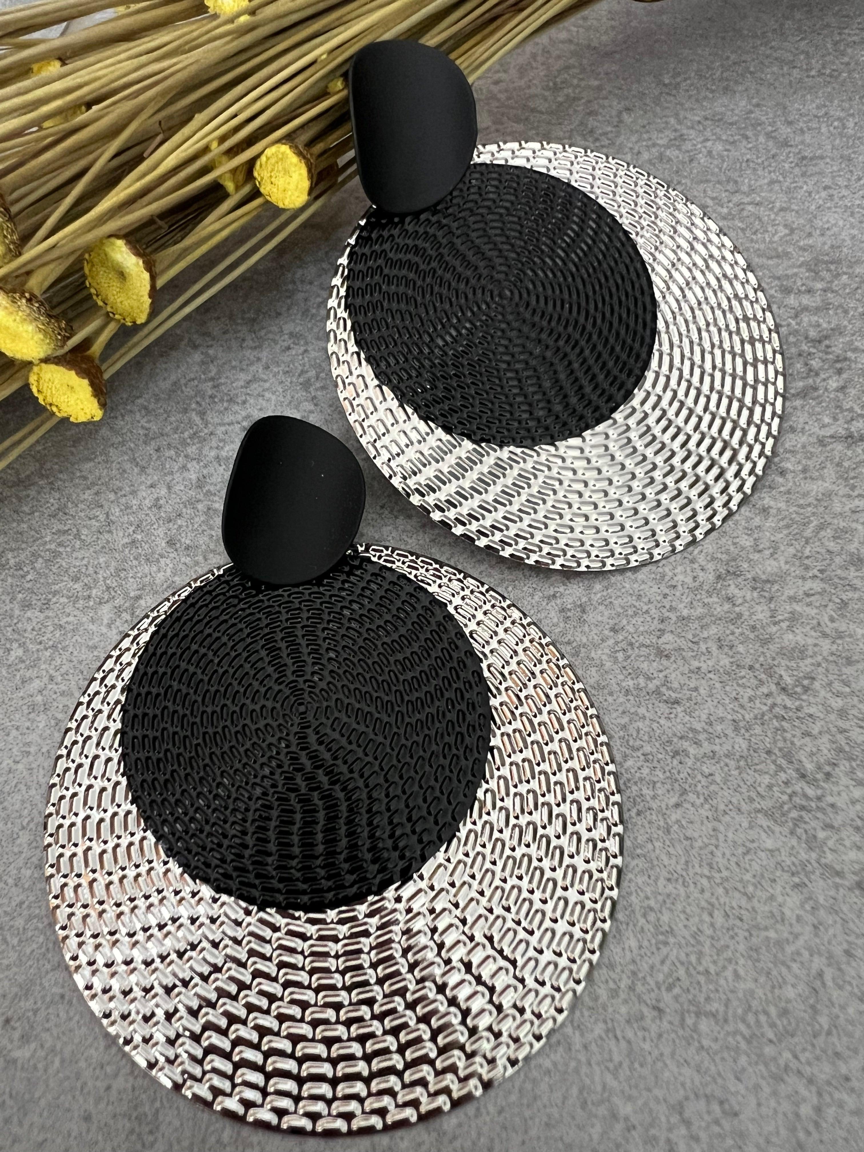 Boucles d’oreilles MAGGY légères, grand modèle noir et argenté - Créations Uniques - Créations Uniques