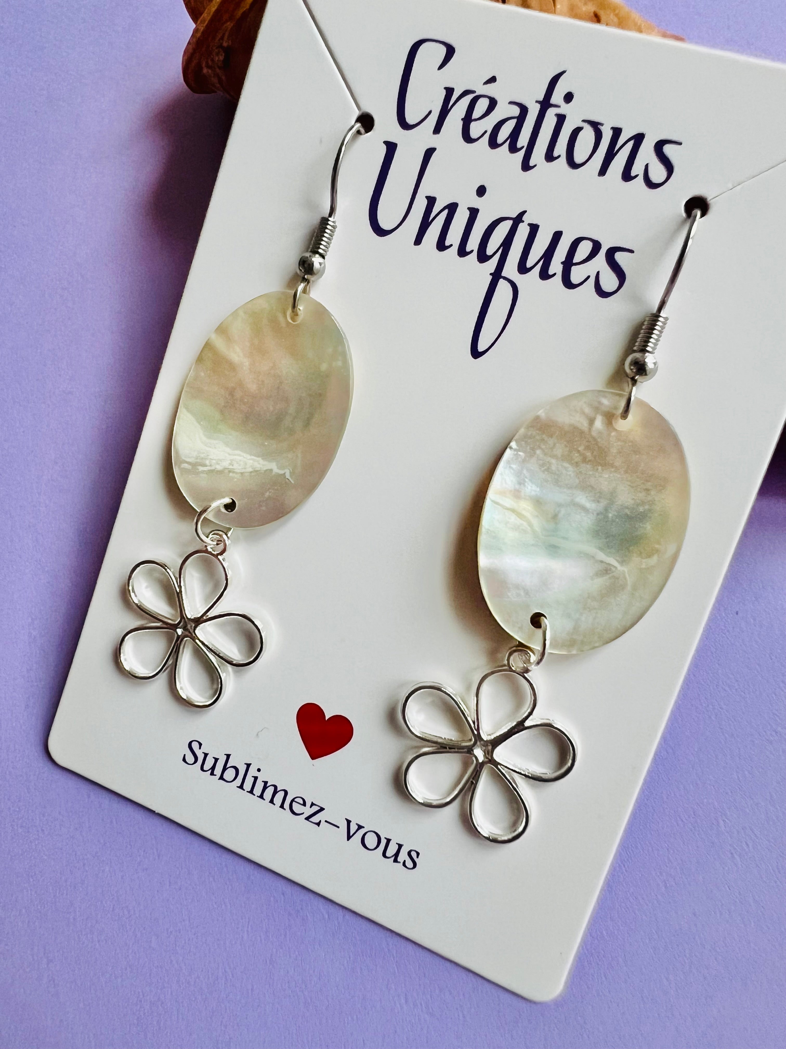 Boucles d’oreilles MARGUERITE fleurs argentées et nacre - Créations Uniques - Créations Uniques