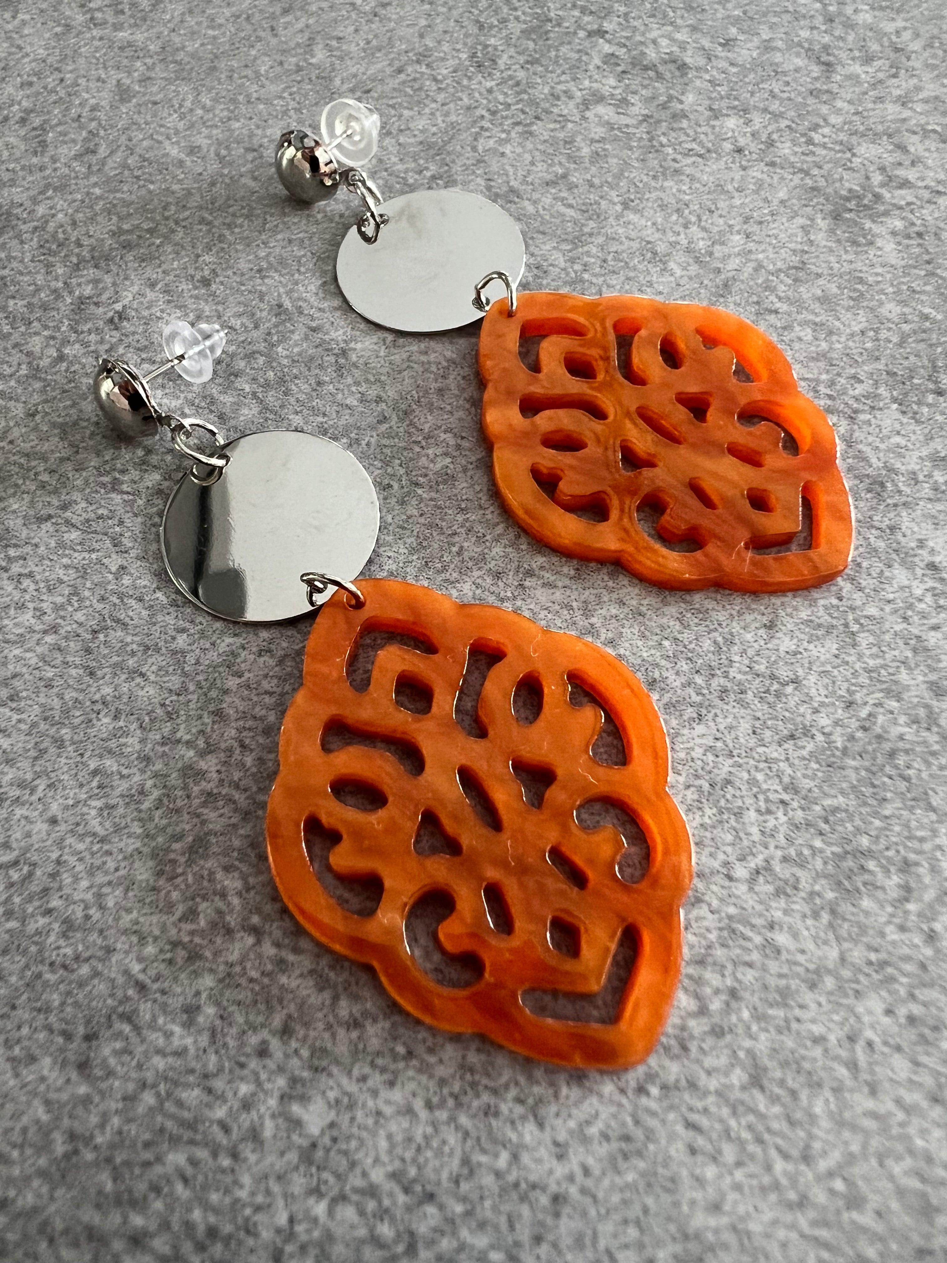 Boucles d’oreilles SOAZIG résine orange - Créations Uniques - Créations Uniques