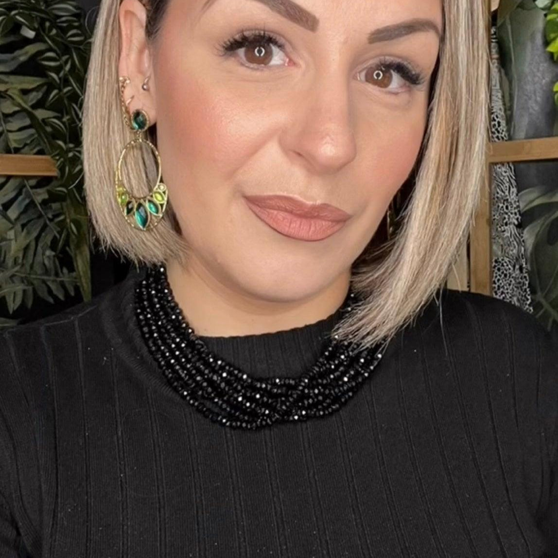 Boucles d’oreilles chic CENDRINE ovales dorés cabochons brillants nuances de vert - Créations Uniques