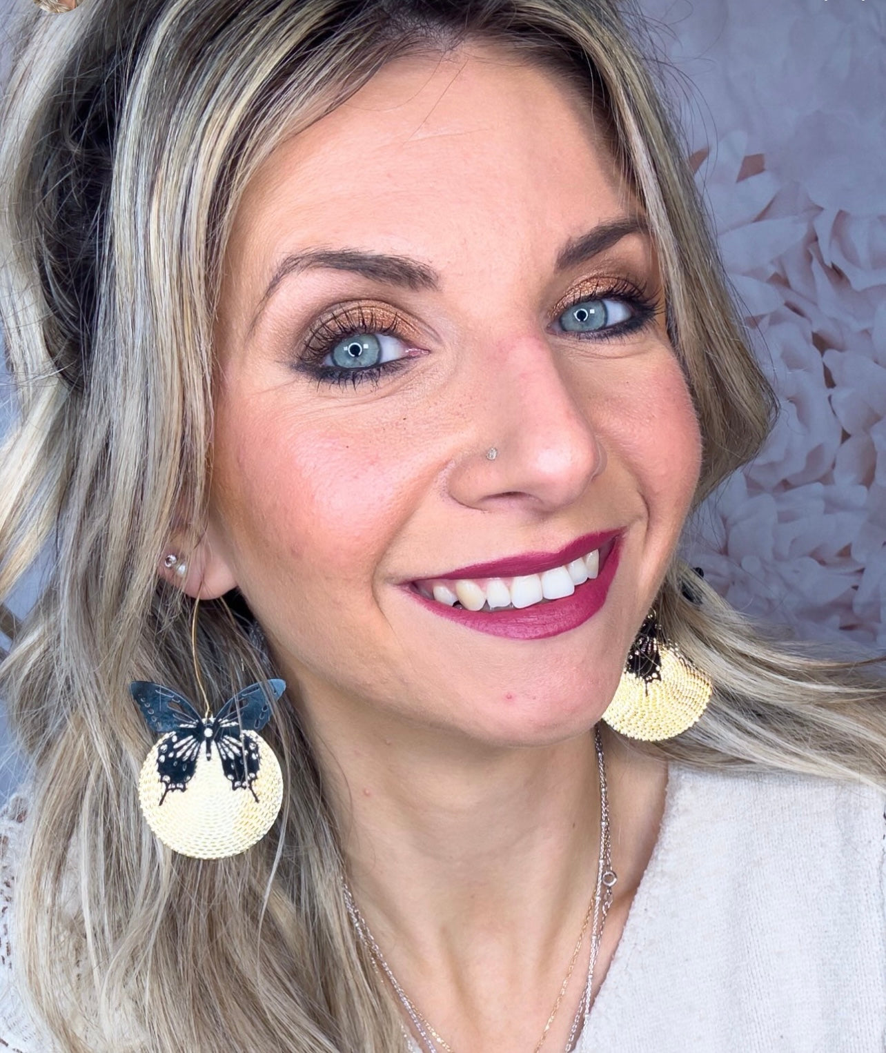 Boucles d’oreilles MIRABELLE papillons noirs et disques dorés - Créations Uniques - Créations Uniques