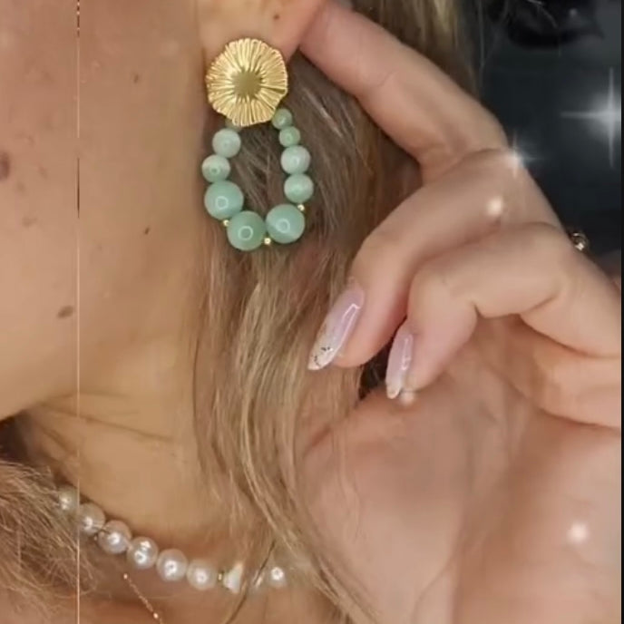 Boucles d’oreilles CANDY gouttes perles vert d’eau clous dorés - Créations Uniques