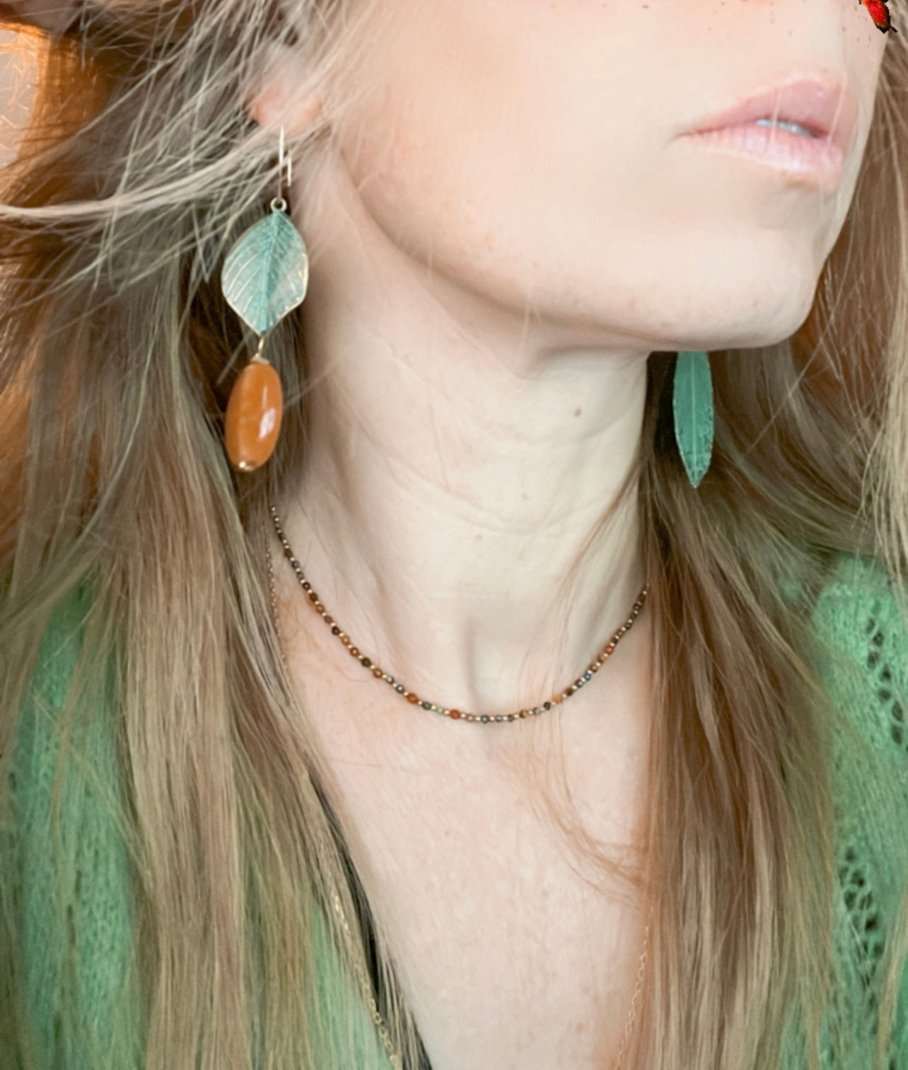 Boucles d’oreilles MARIJAM feuilles asymétriques et perles, style bohème - Créations Uniques - Créations Uniques