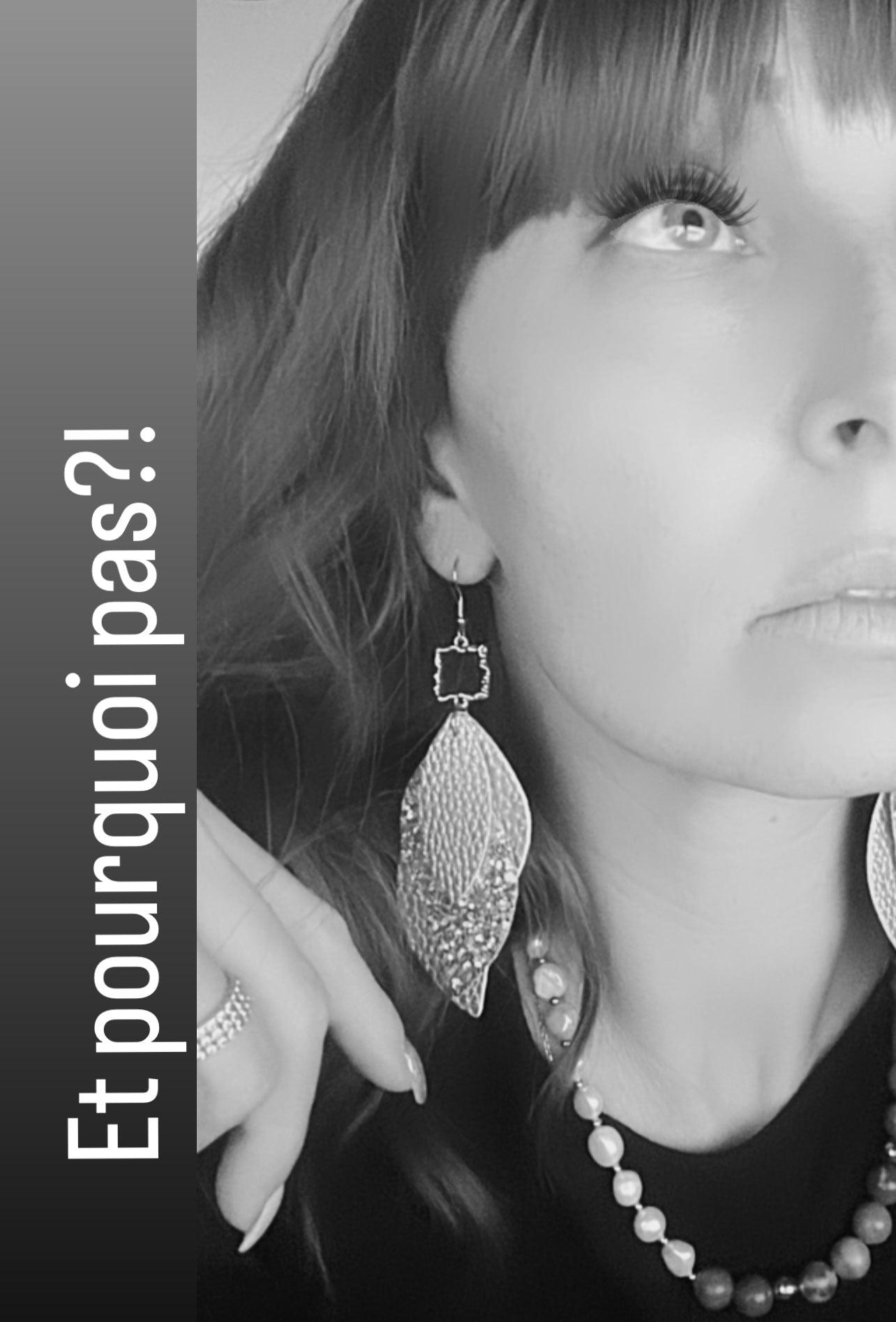 Boucles d’oreilles SOLANGE paillettes dorées - Créations Uniques - Créations Uniques