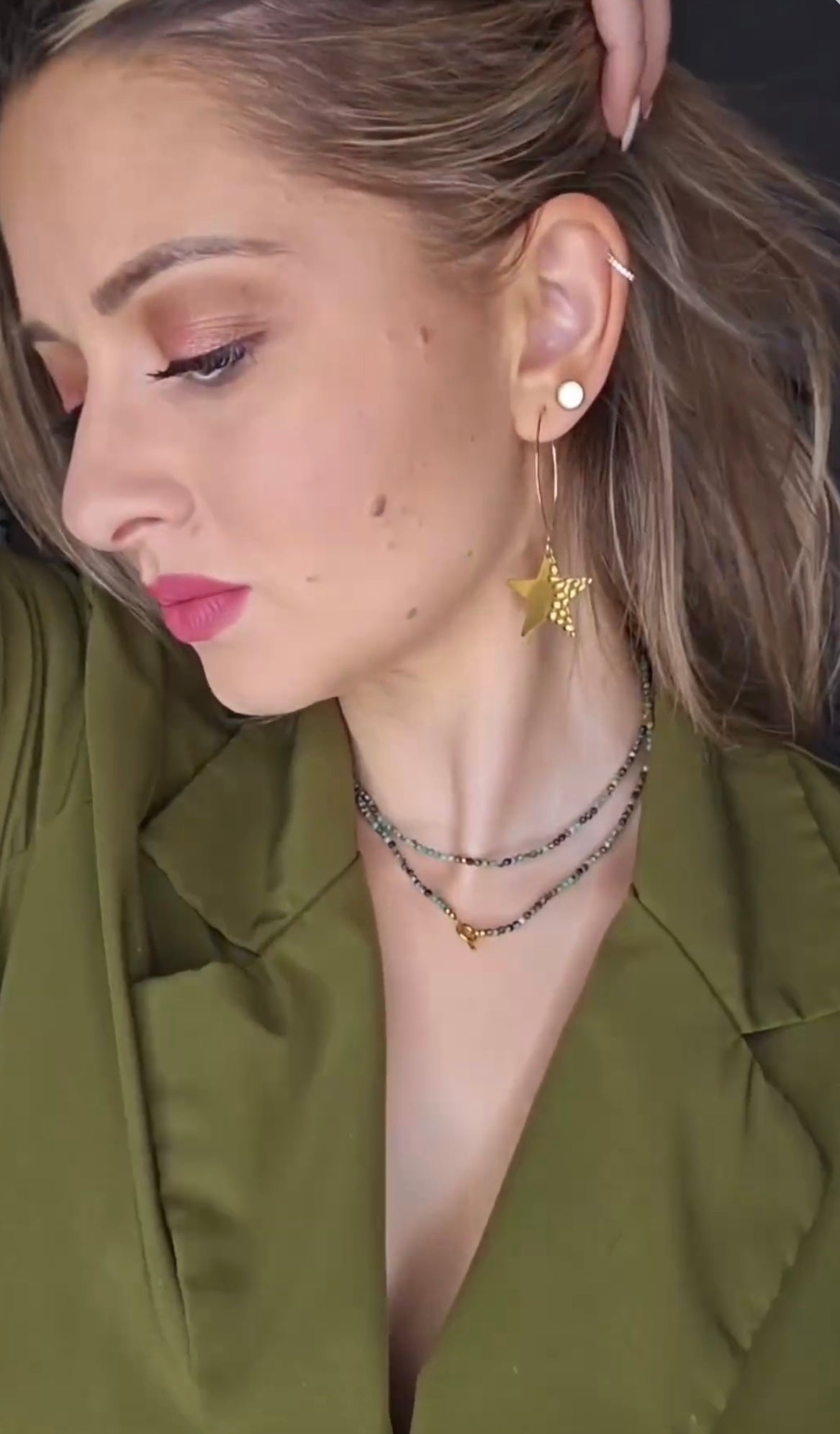 Boucles d’oreilles ALYSON étoiles dorées martelées - Créations Uniques - Créations Uniques