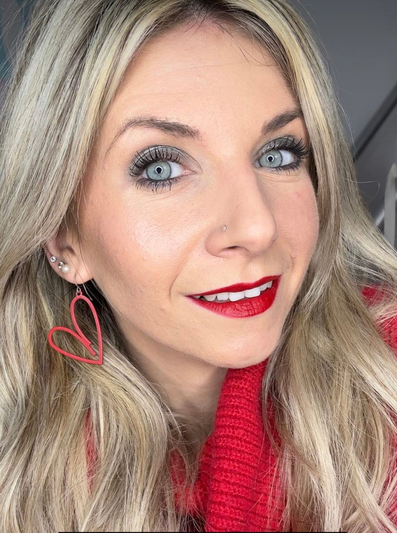 Boucles d’oreilles CALLIE cœurs rouges - Créations Uniques - Créations Uniques