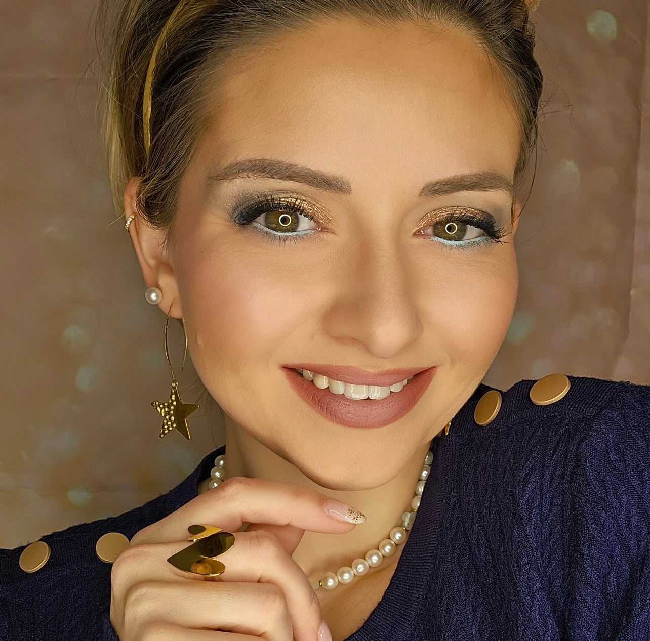 Boucles d’oreilles ALYSON étoiles dorées martelées - Créations Uniques - Créations Uniques