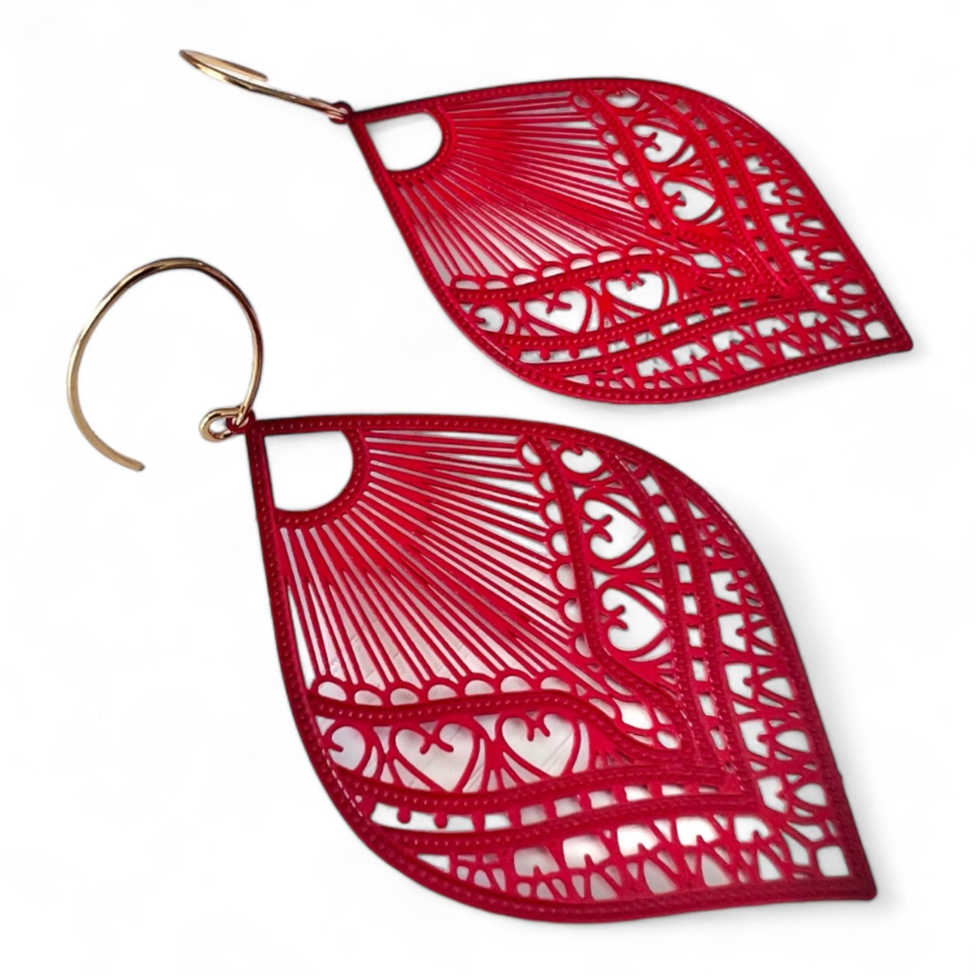 Boucles d’oreilles ROSELYNE gouttes rouges crochets dorés - Créations Uniques