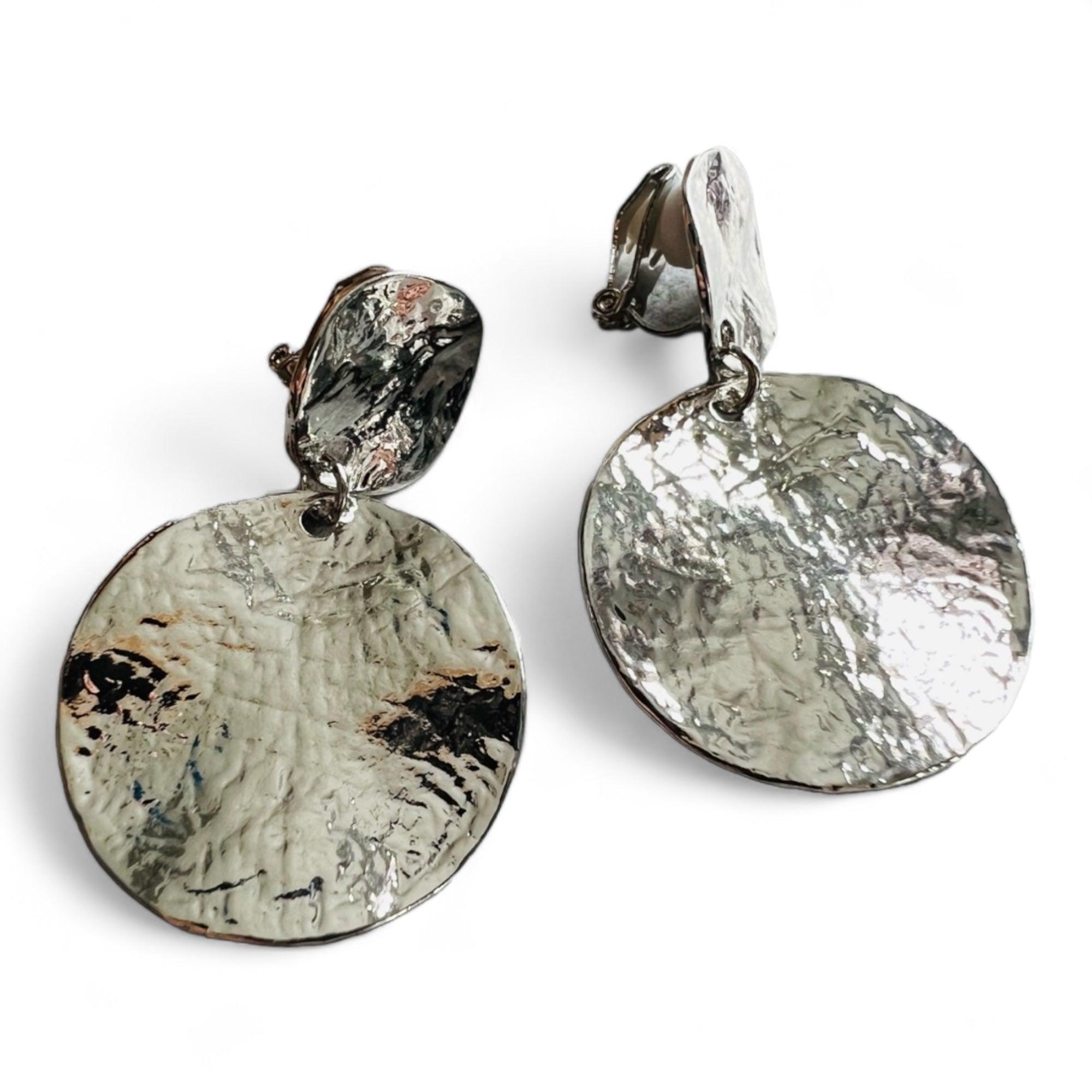 Clips ROSEMARIE argentés, oreilles non percées - Créations Uniques