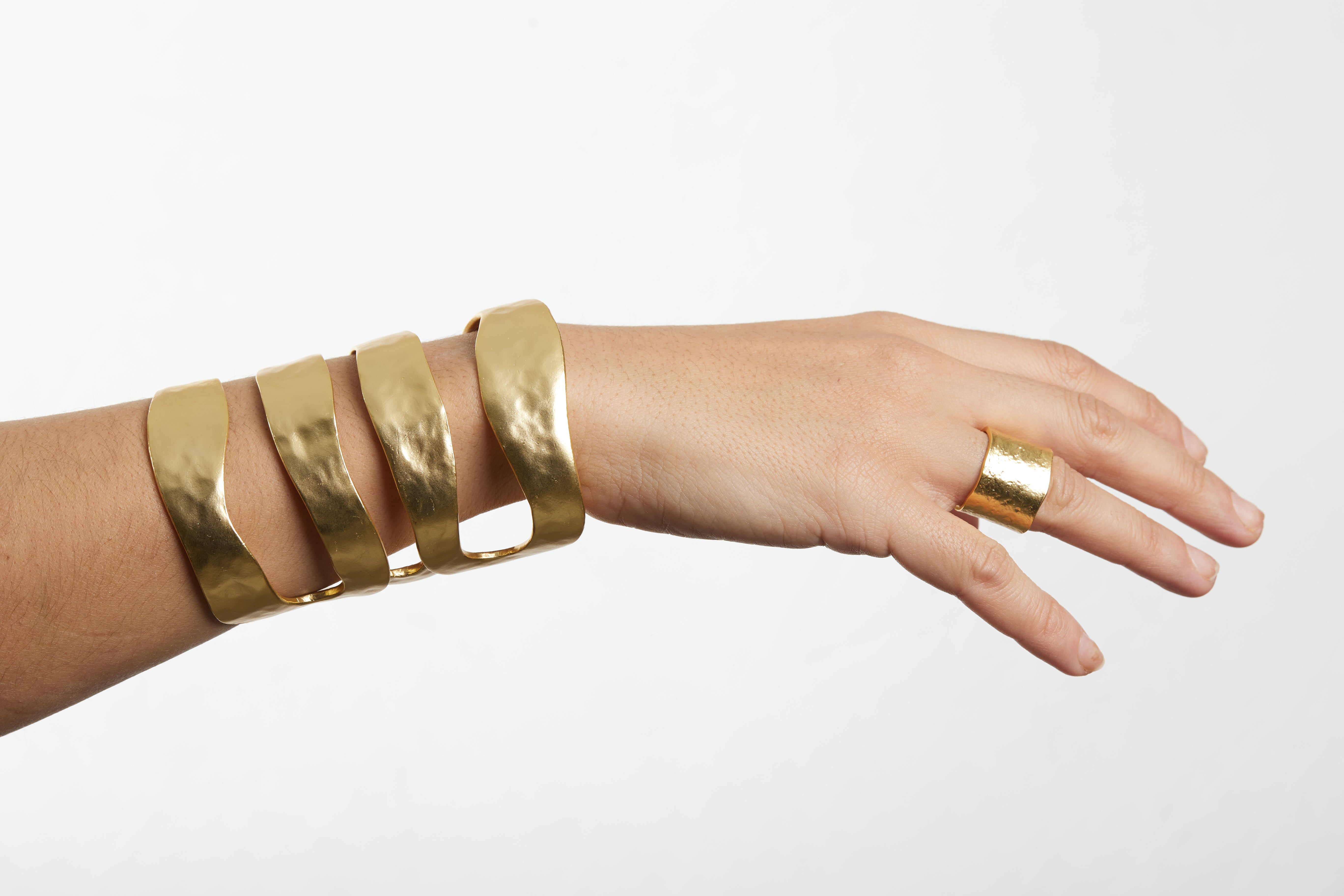 B57053 Bracelet Manchette quatre rangs - Karine Sultan - Créations Uniques