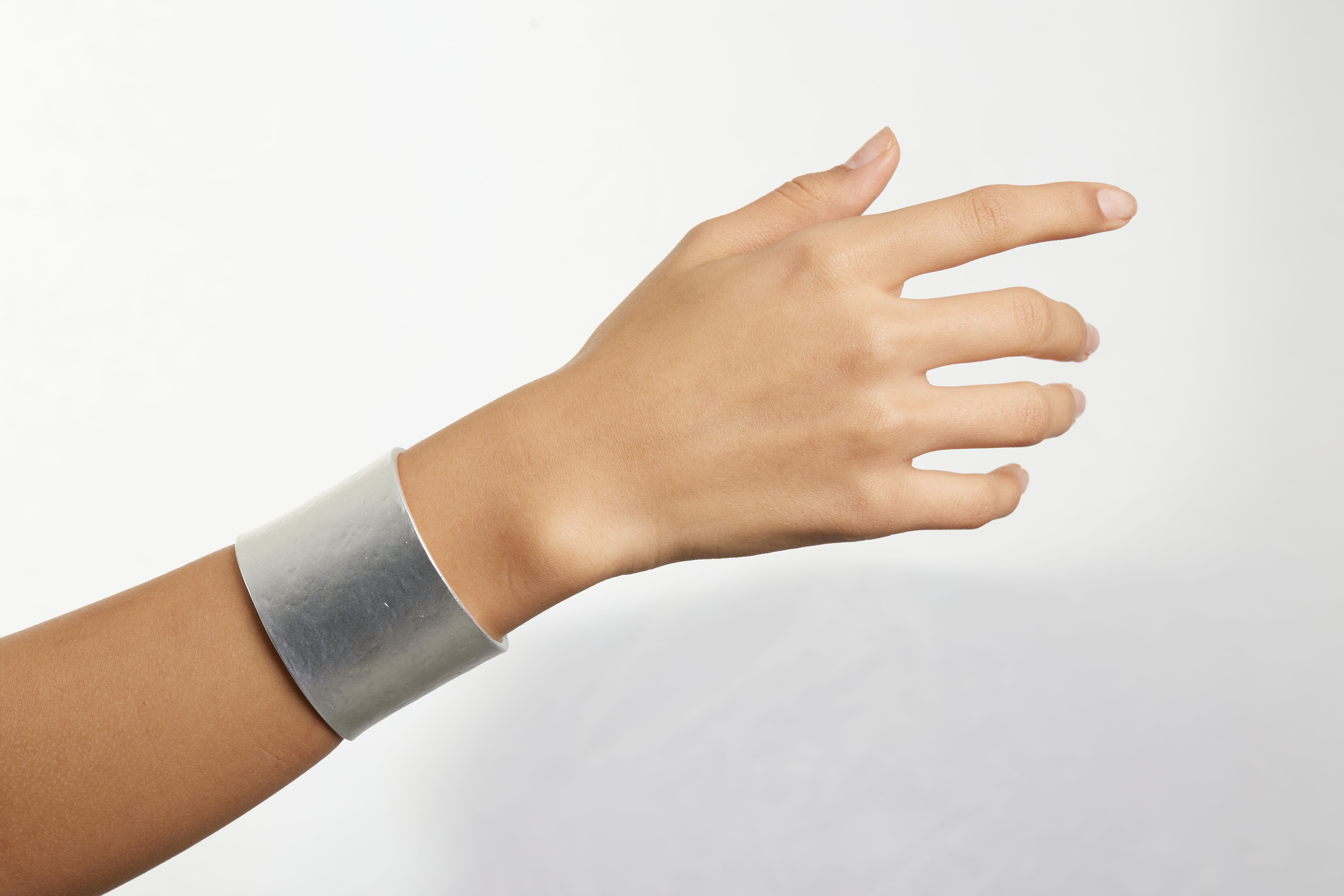 B50426 Bracelet Manchette texturée - Karine Sultan - Créations Uniques