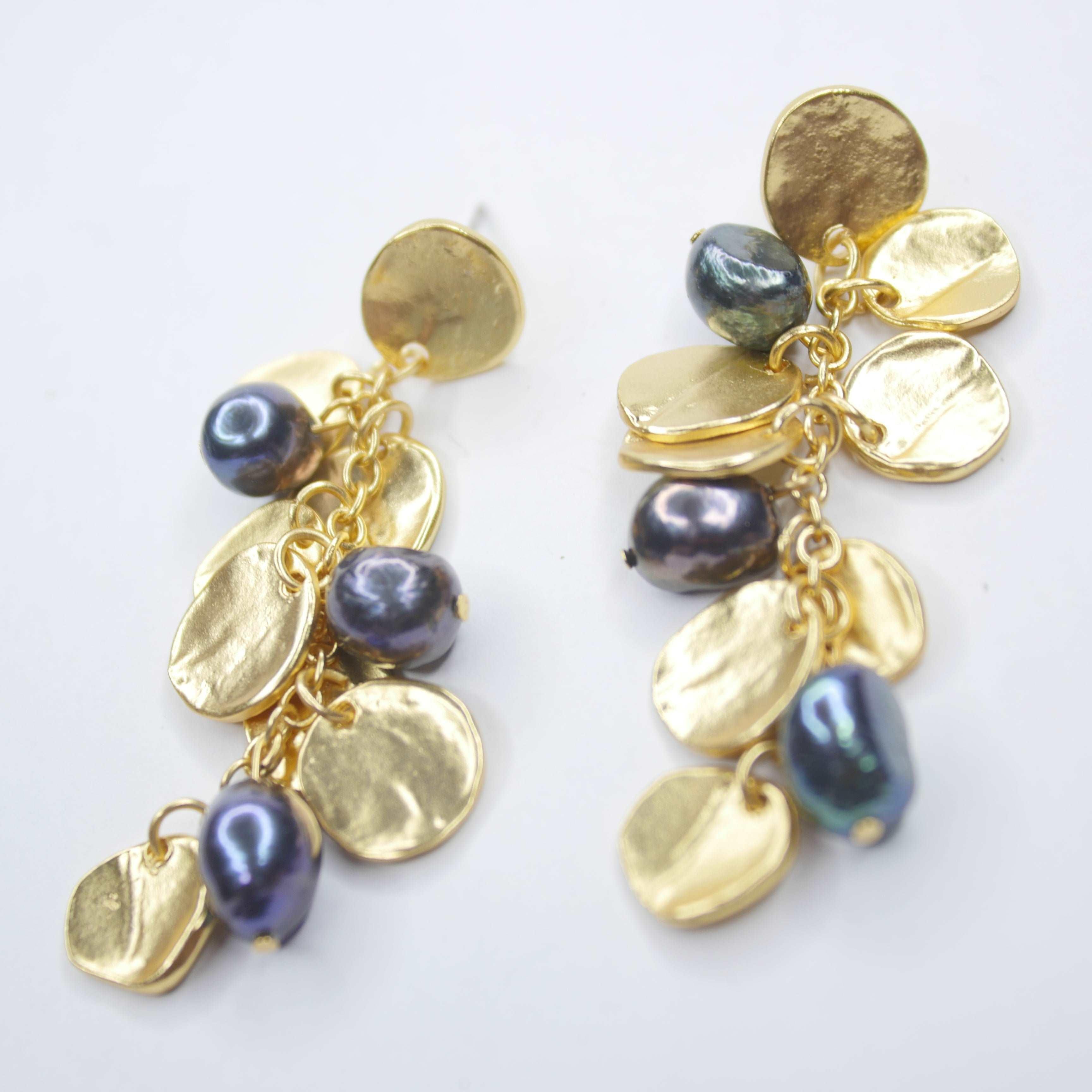 E72509 Boucles d'oreilles lustre pièce et perles de paon - Karine Sultan - Créations Uniques