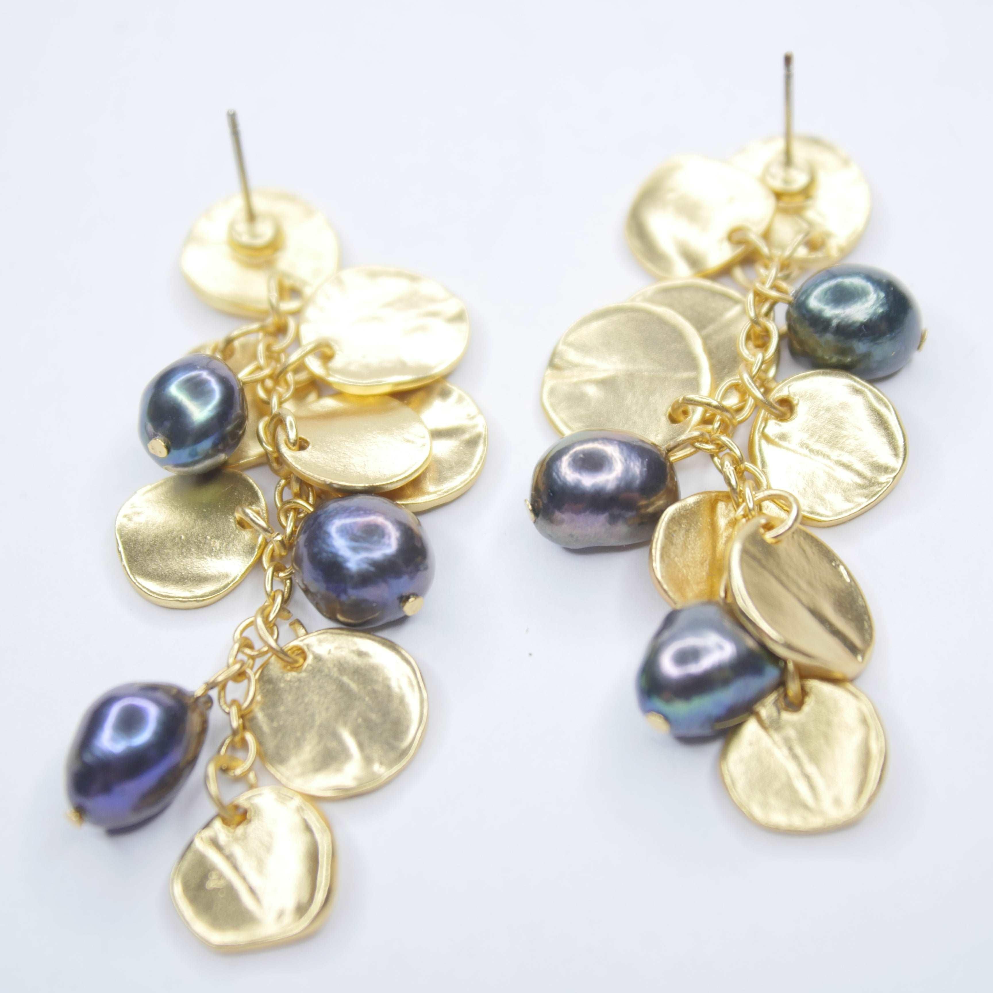 E72509 Boucles d'oreilles lustre pièce et perles de paon - Karine Sultan - Créations Uniques