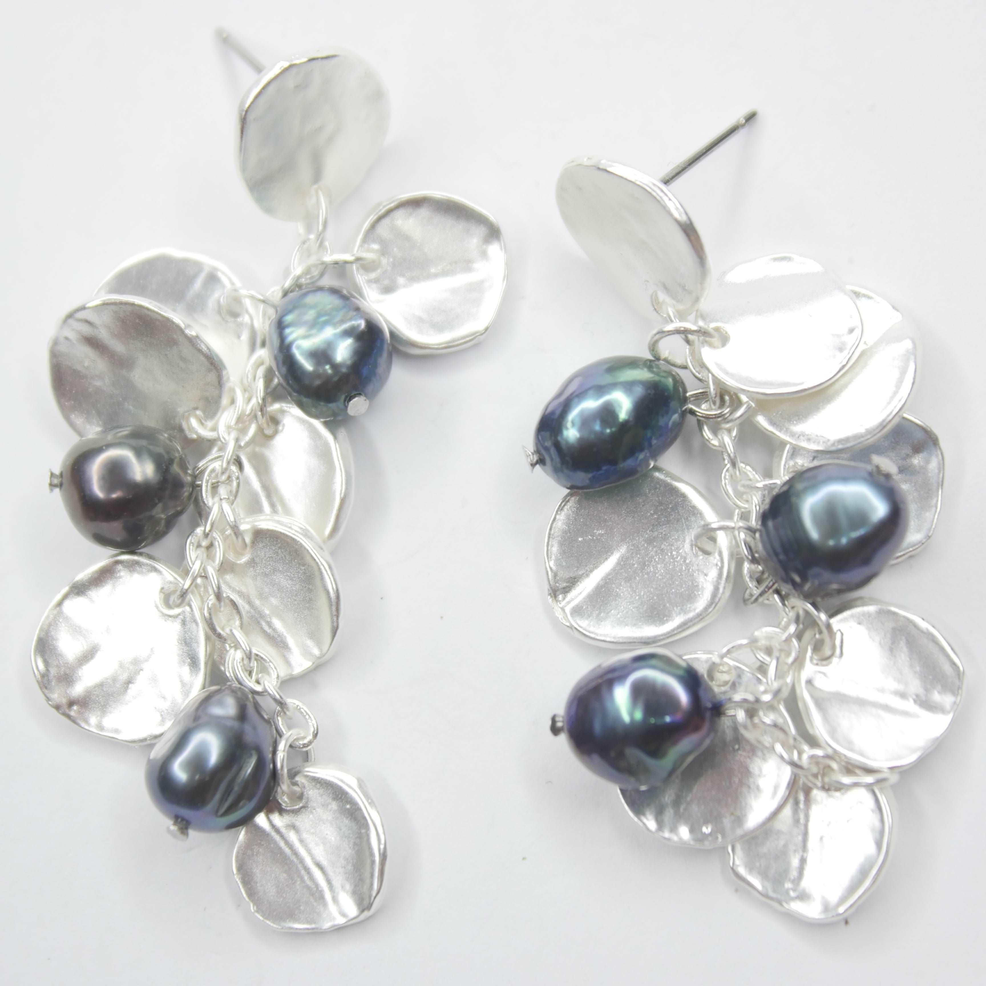 E72509 Boucles d'oreilles lustre pièce et perles de paon - Karine Sultan - Créations Uniques