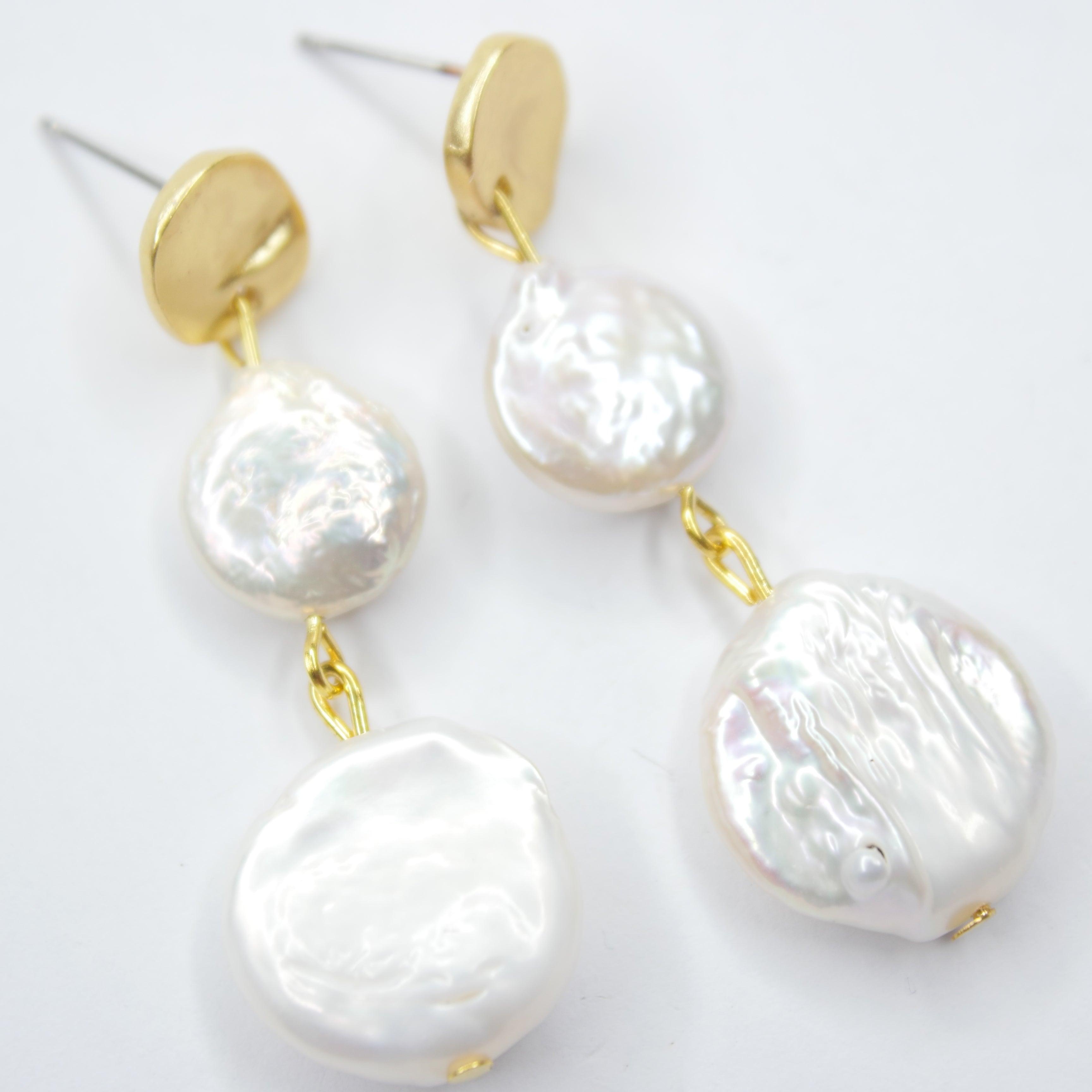 E72517 Boucles d'oreilles pendantes - Karine Sultan - Créations Uniques