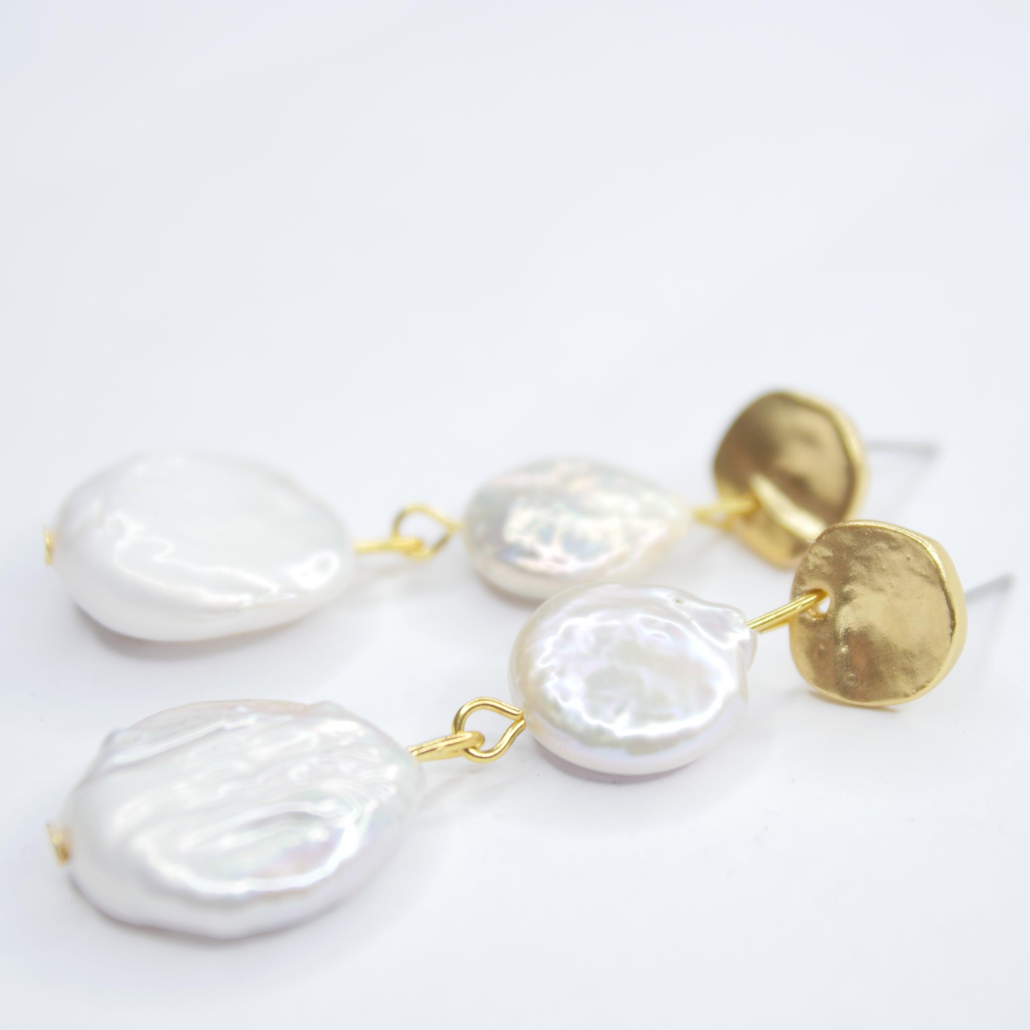 E72517 Boucles d'oreilles pendantes - Karine Sultan - Créations Uniques