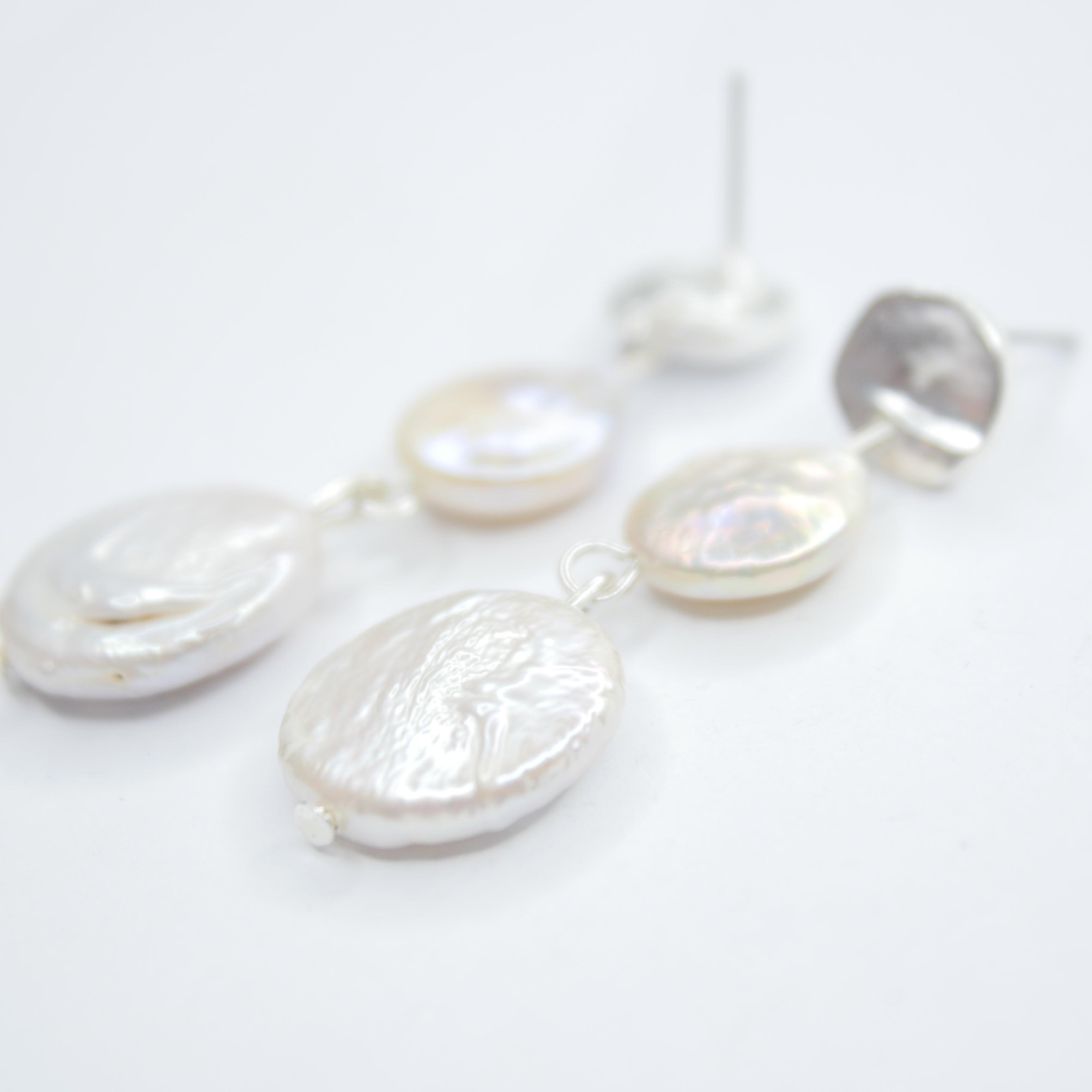 E72517 Boucles d'oreilles pendantes - Karine Sultan - Créations Uniques