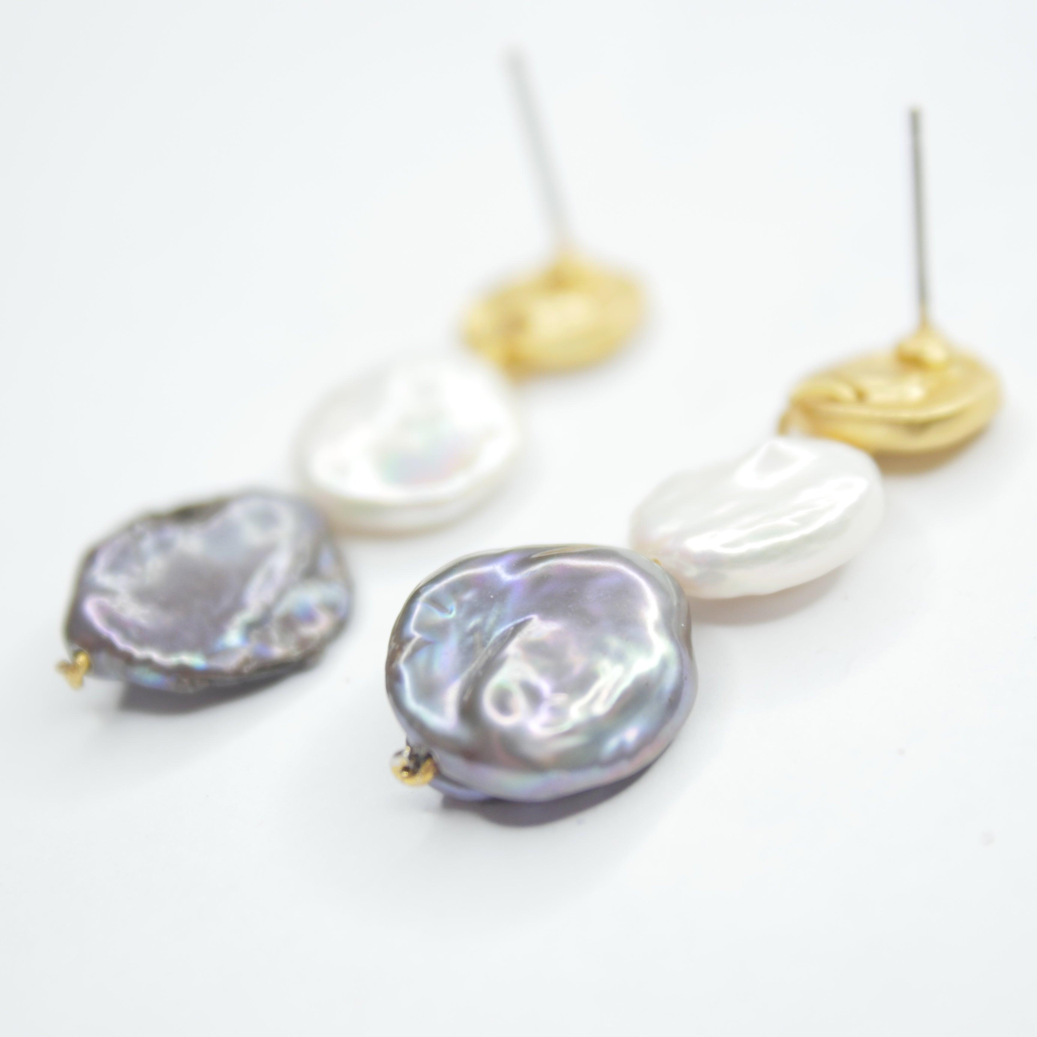 E73519 Boucles d'oreilles puces mini pièces et perles - Karine Sultan - Créations Uniques