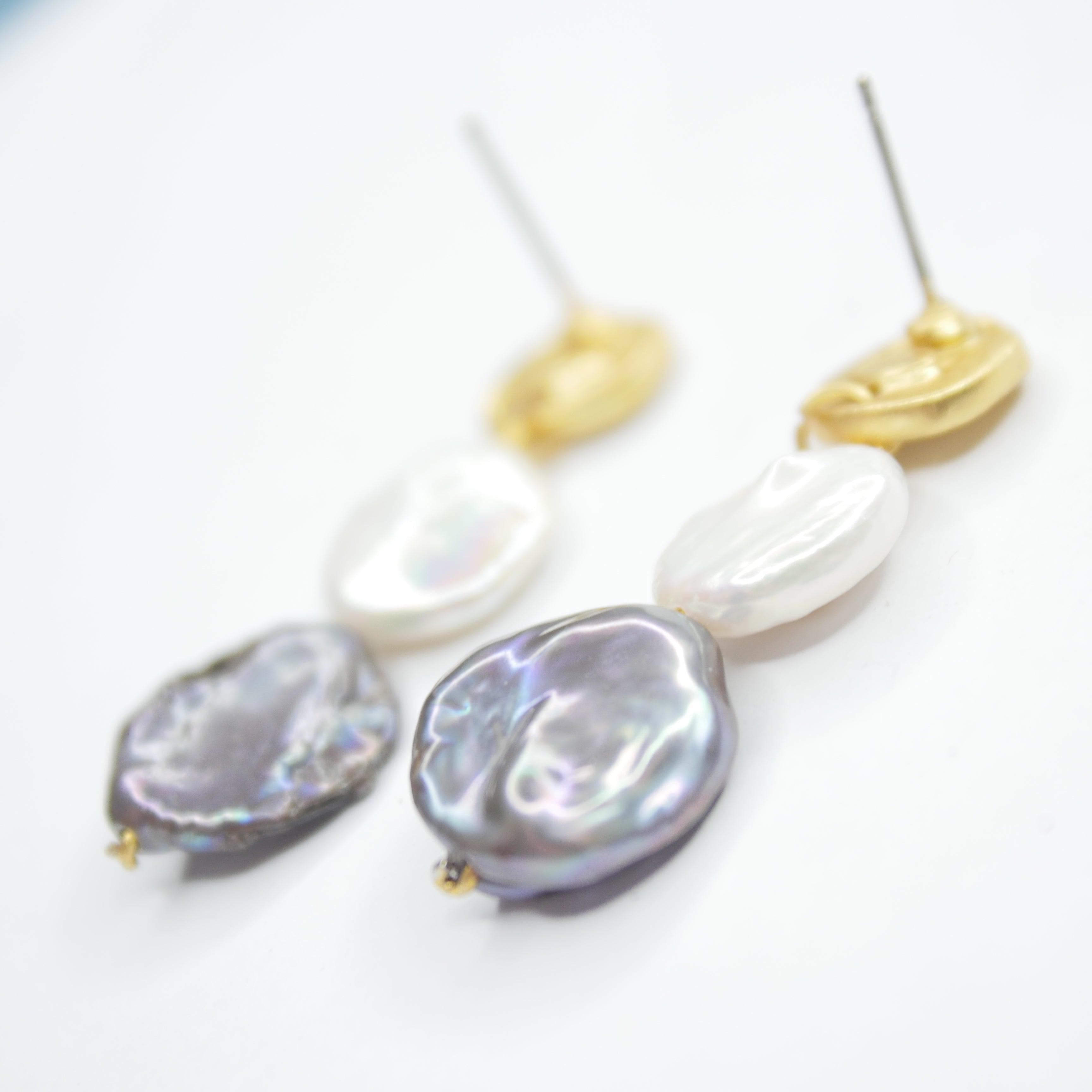 E73519 Boucles d'oreilles puces mini pièces et perles - Karine Sultan - Créations Uniques