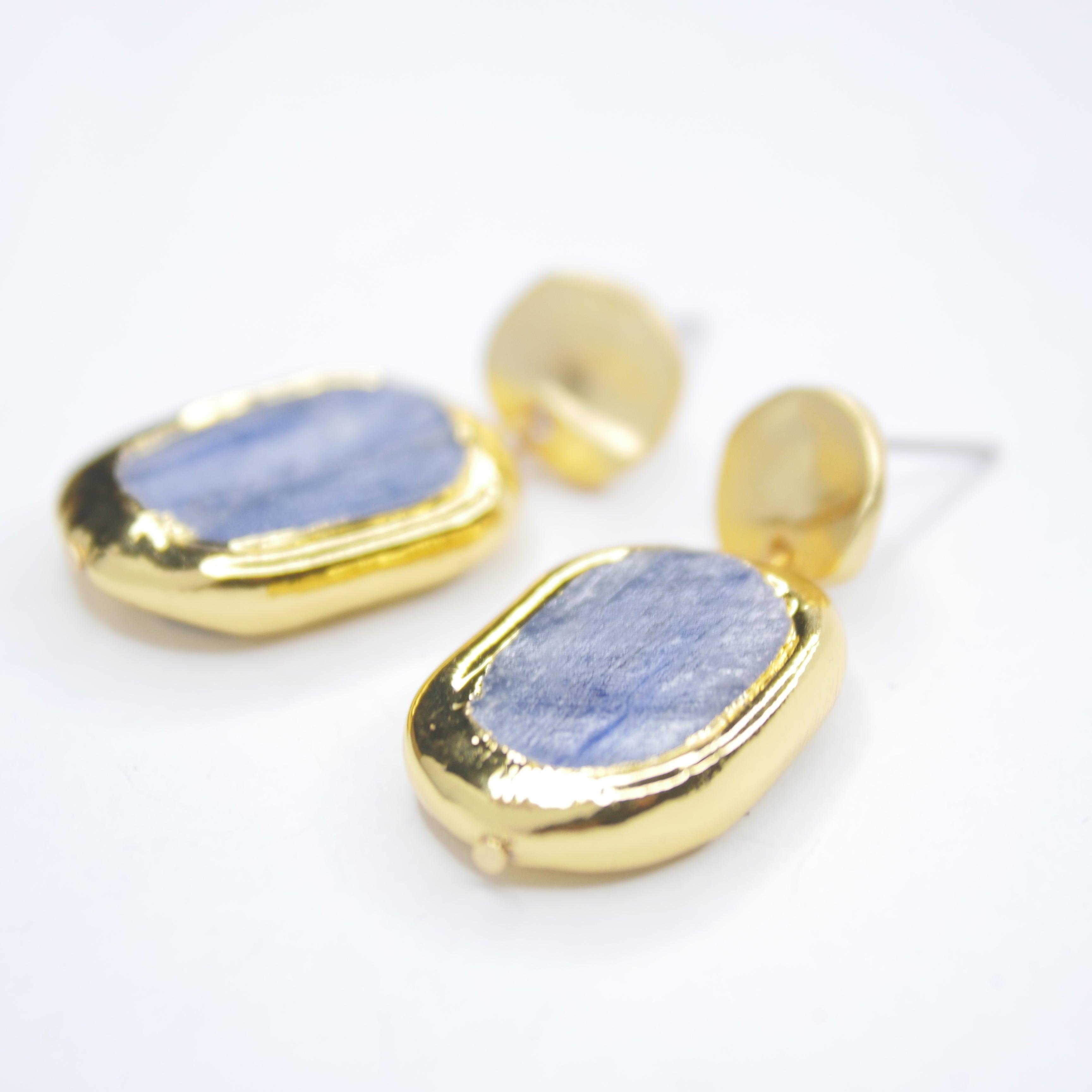 E75532 Boucles d'oreilles pendantes pièce de cyanite - Karine Sultan - Créations Uniques