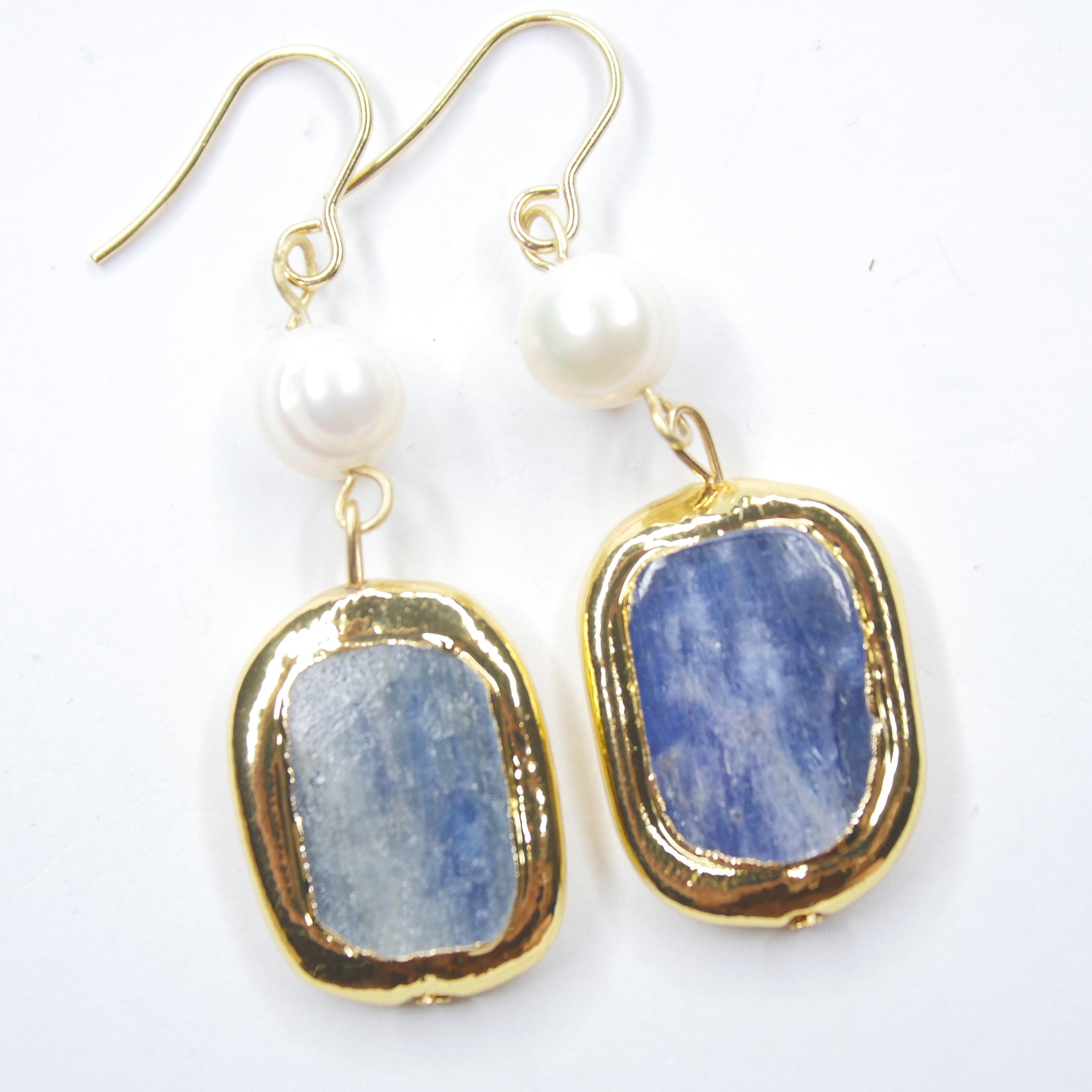 E75540 Boucles d'oreilles pendantes pierres cyanites et mini perles d'eau - Karine Sultan - Créations Uniques