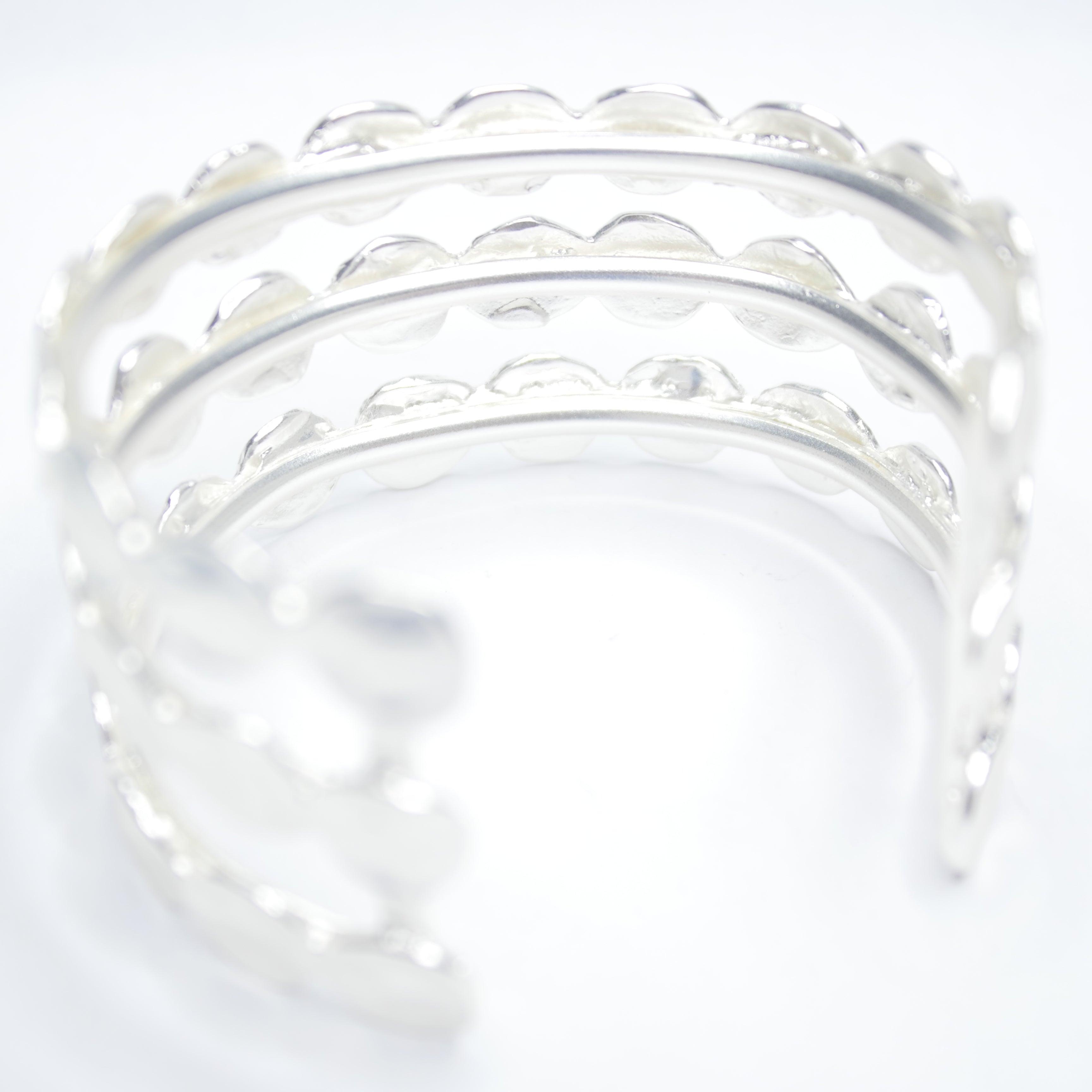 B70721 Bracelet manchette mini pièce - Karine Sultan - Créations Uniques