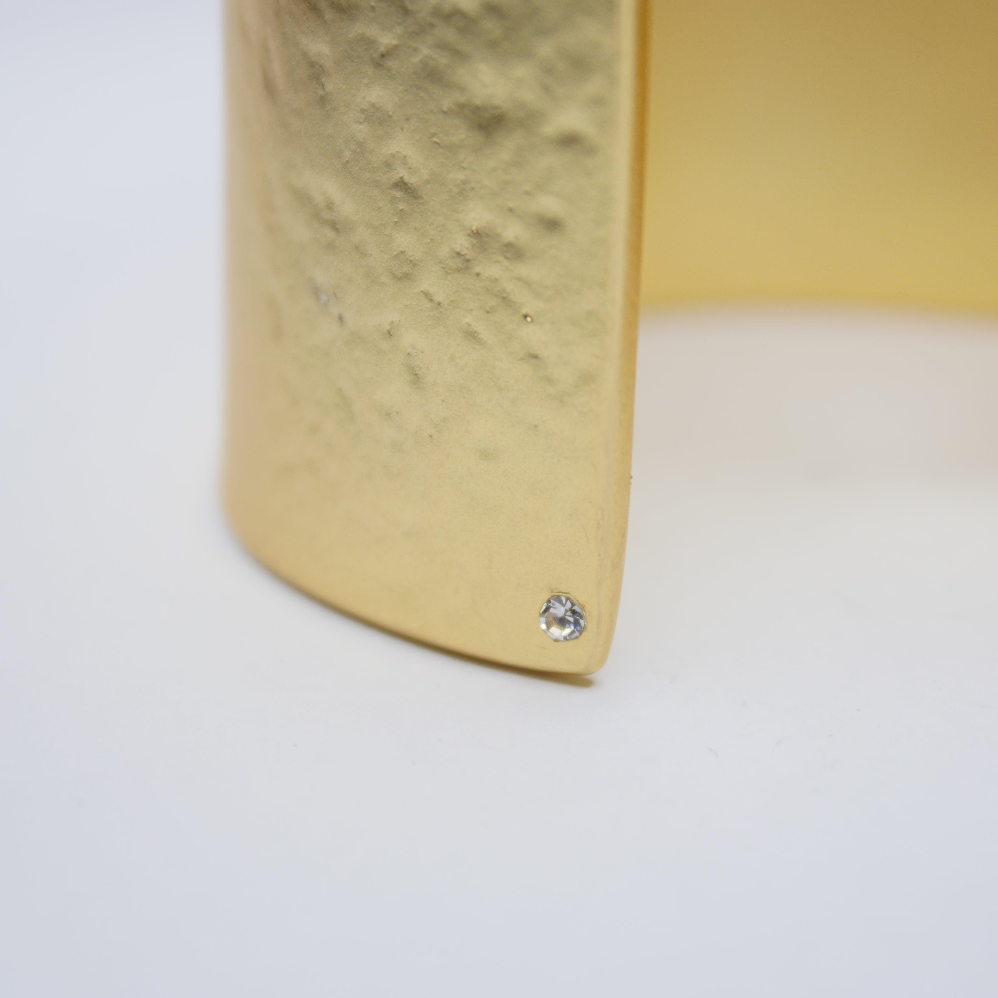 B50426 Bracelet Manchette texturée - Karine Sultan - Créations Uniques