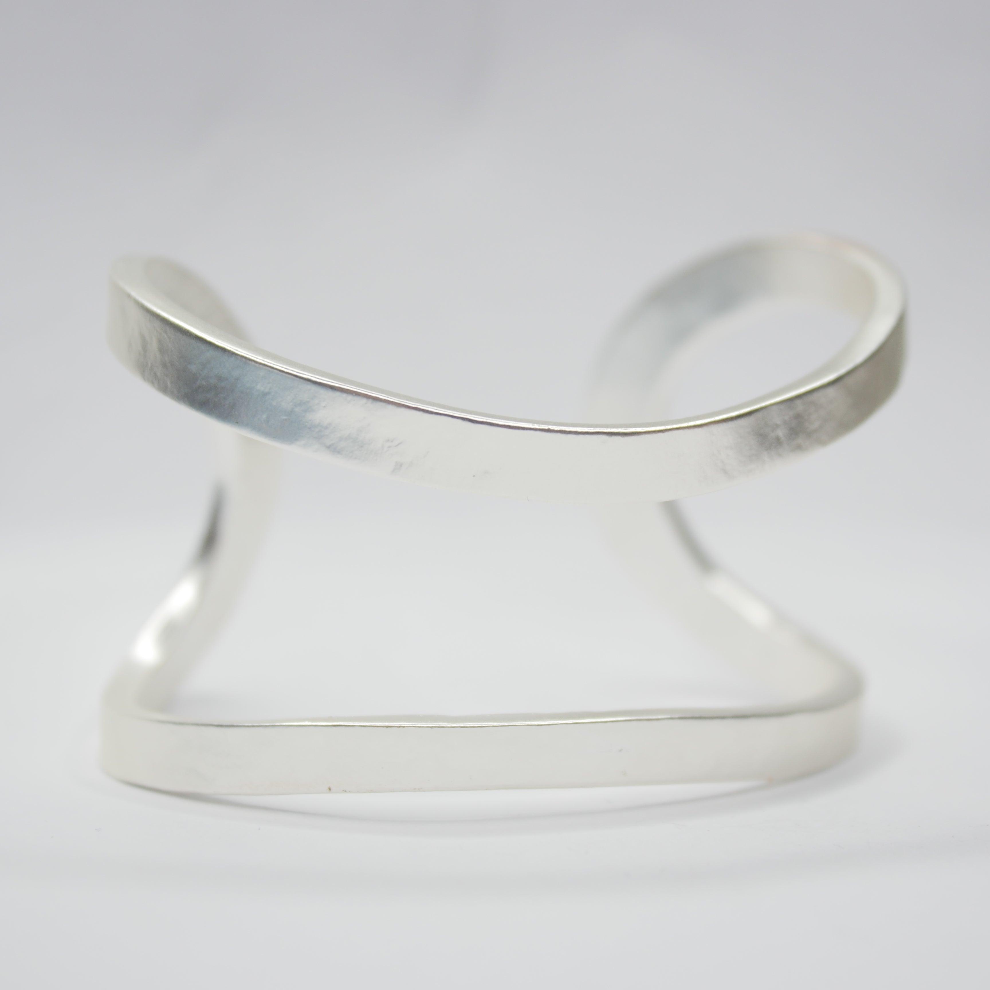 B61045 Bracelet Manchette fendue minimaliste - Karine Sultan - Créations Uniques