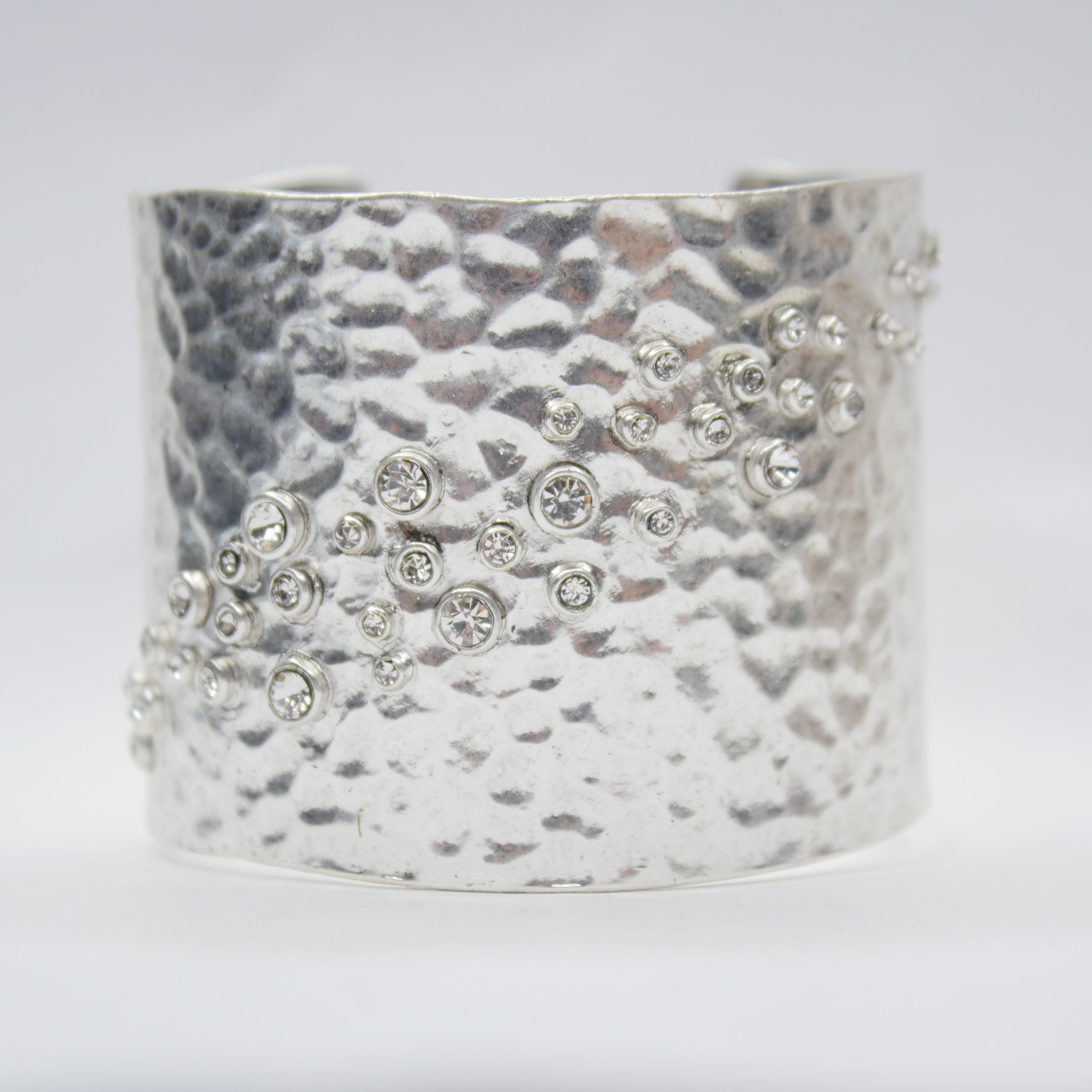 B50596 Bracelet manchette chatoyant - Karine Sultan - Créations Uniques