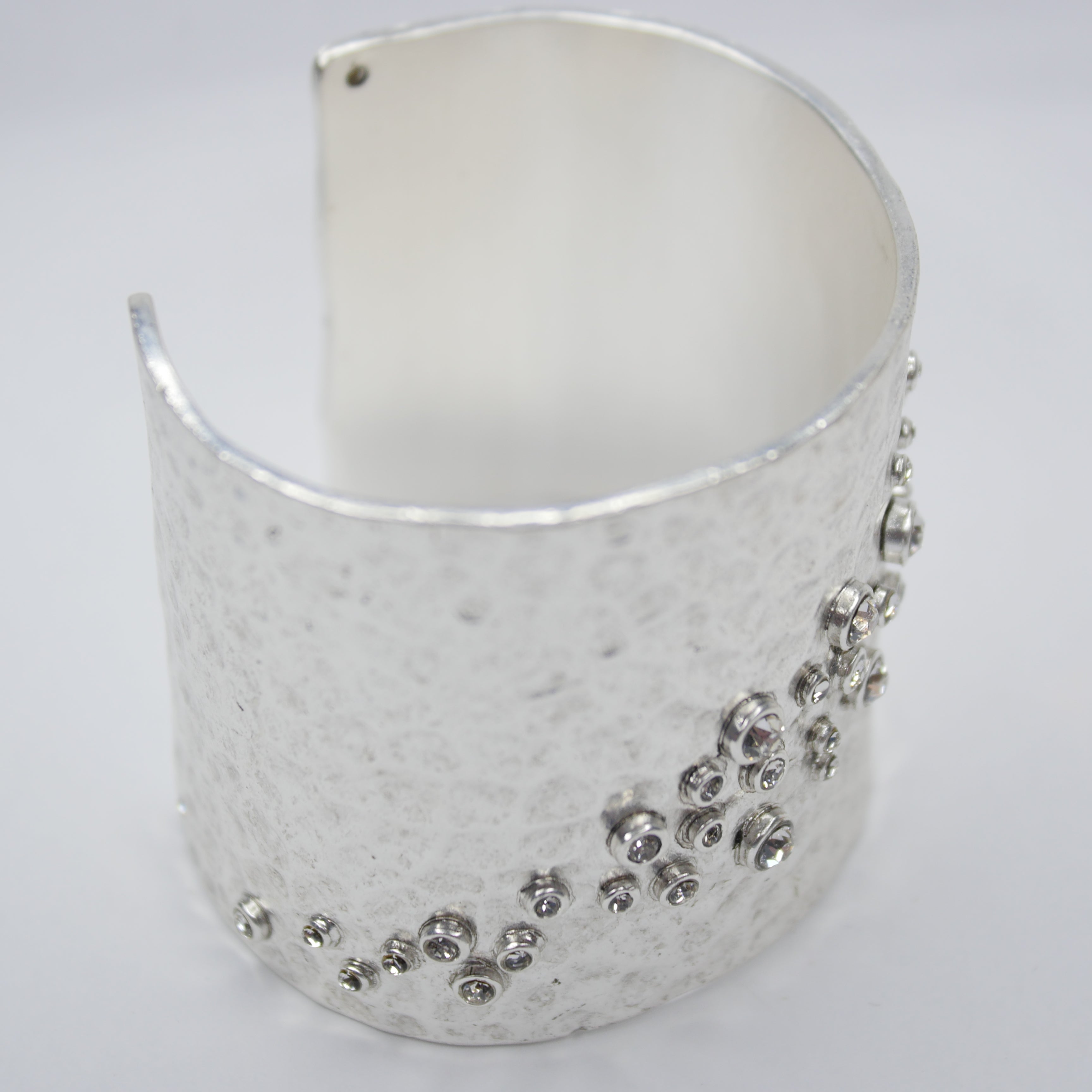 B50596 Bracelet manchette chatoyant - Karine Sultan - Créations Uniques