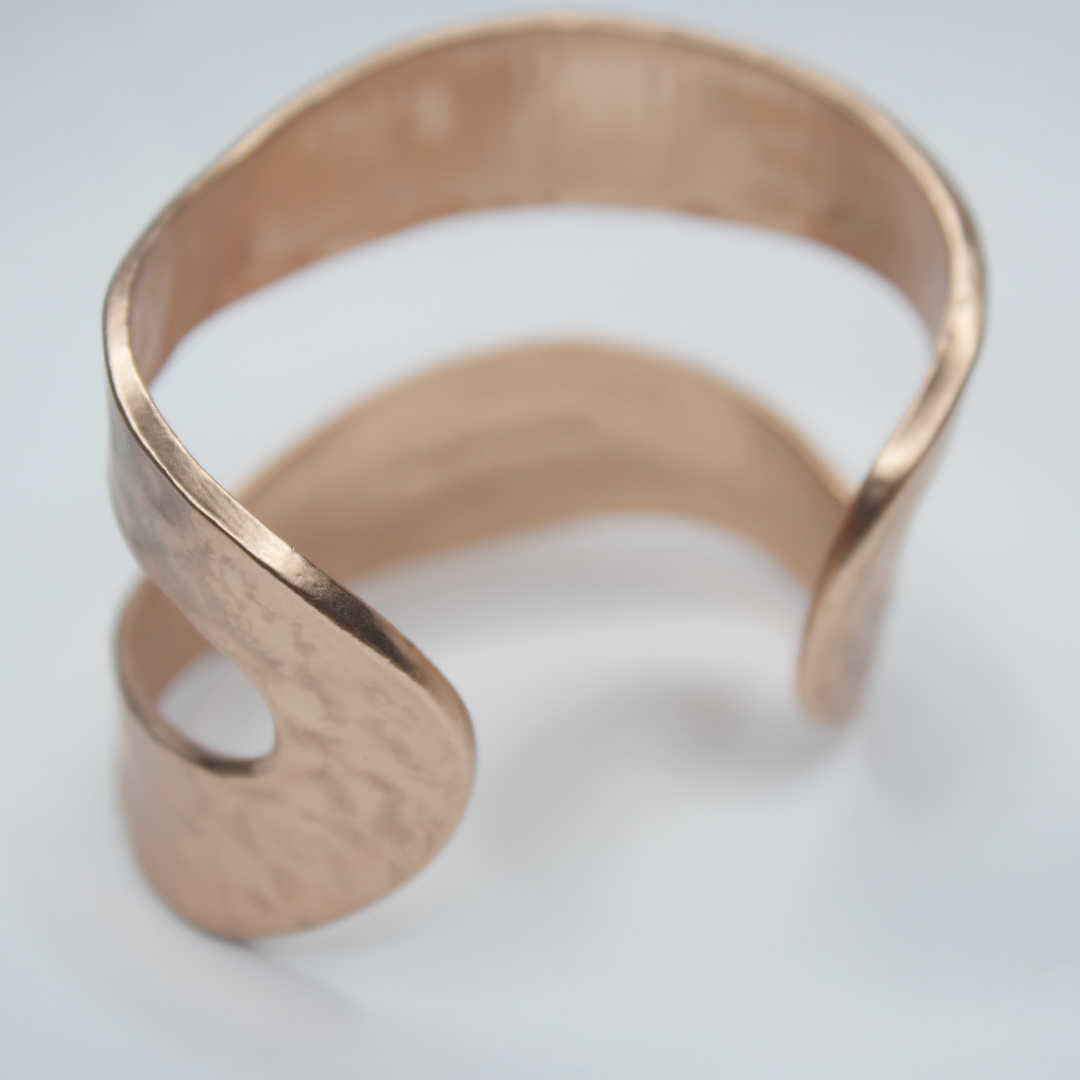 B57016 Bracelet Manchette fendue - Karine Sultan - Créations Uniques